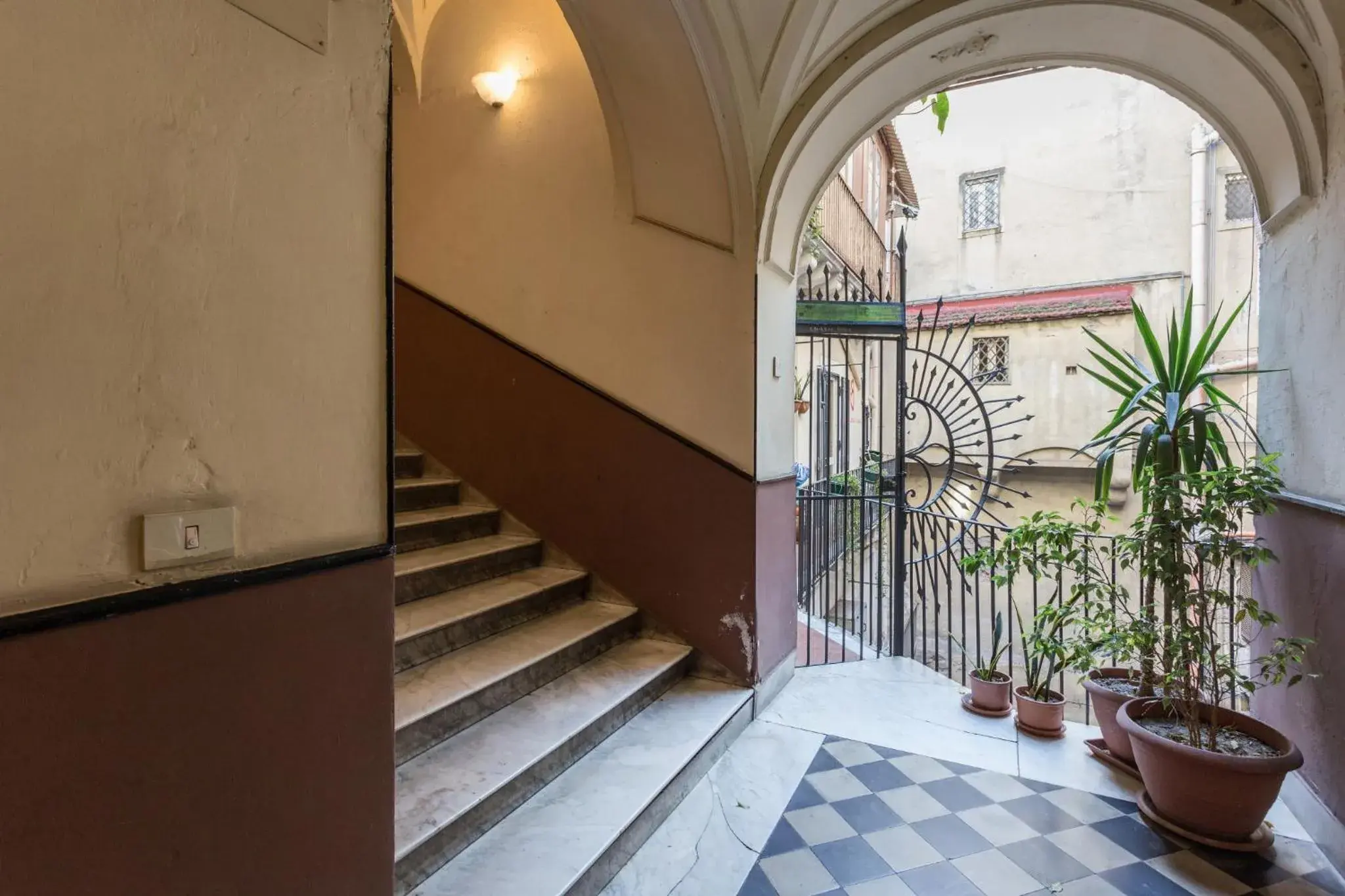 Facade/entrance in Da Gianni e Lucia Rooms with bathroom in the city center