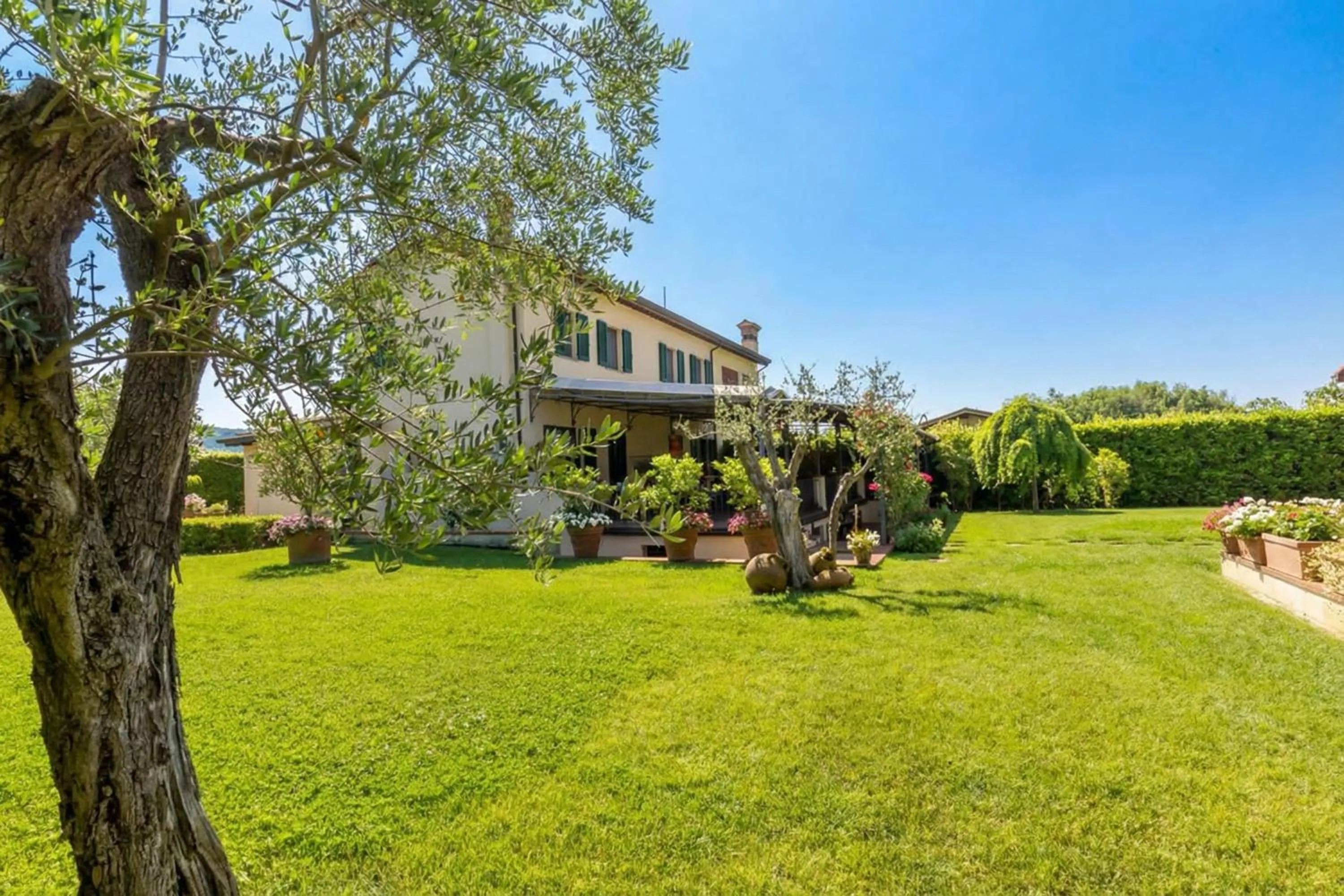 Villa Pallina With Pool - Happy Rentals