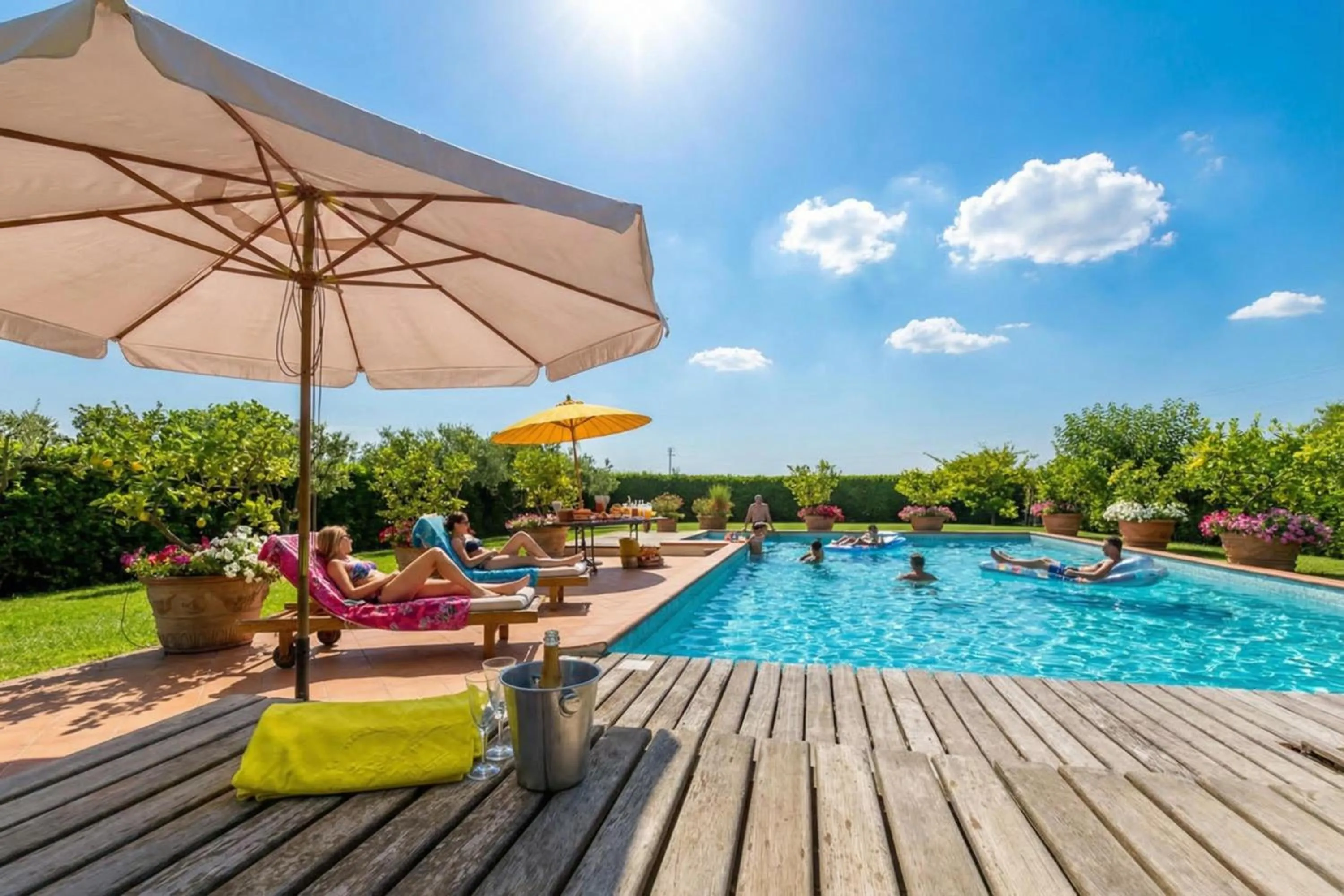Villa Pallina With Pool - Happy Rentals