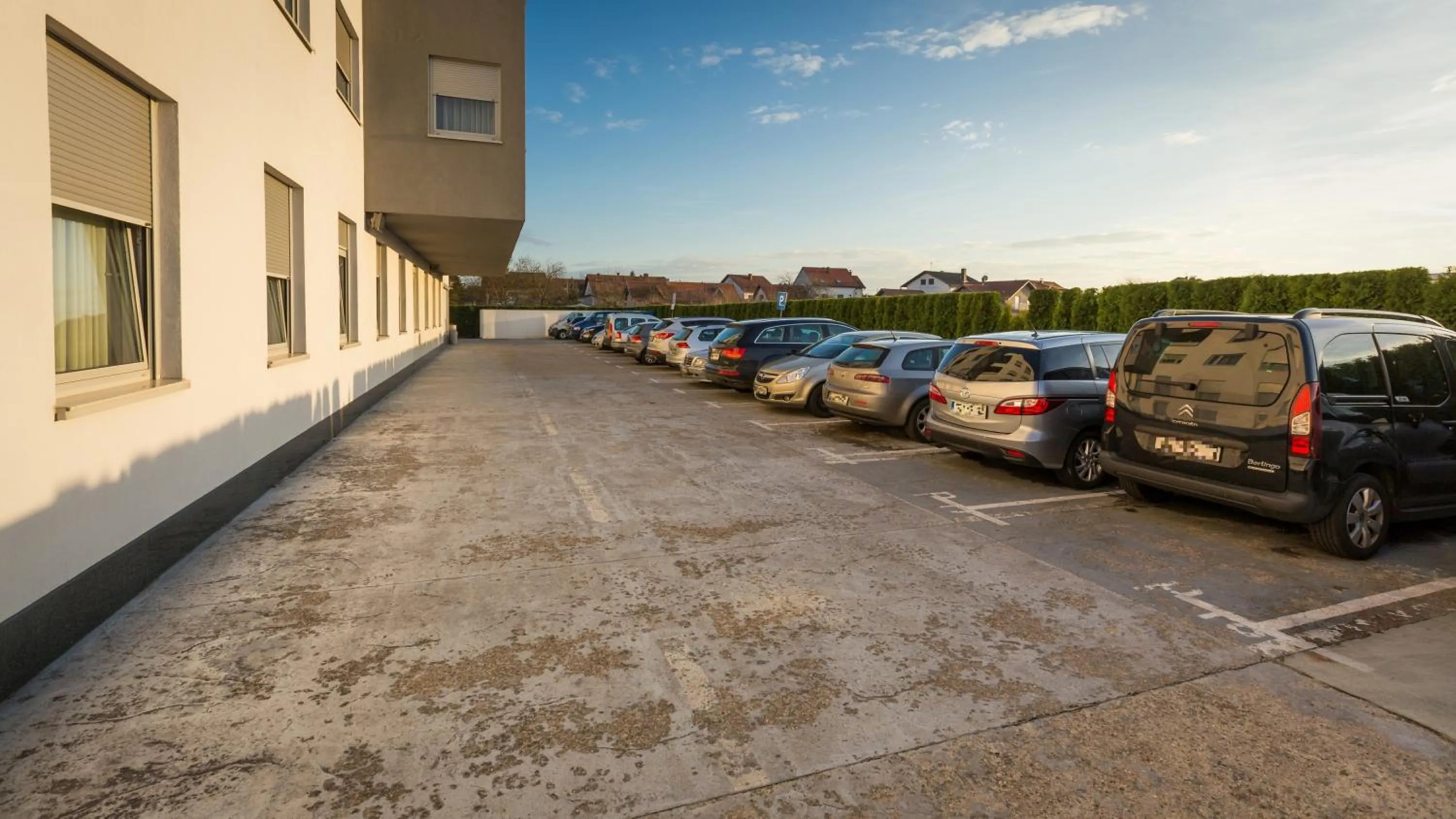 Parking in Dream Hotel