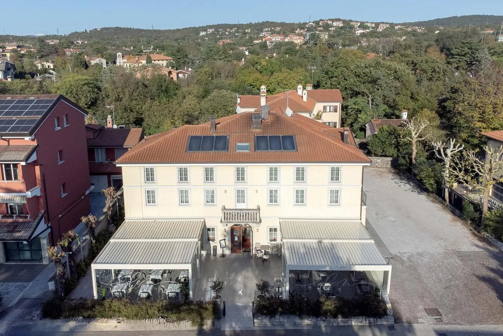 Property building in Hotel Eden