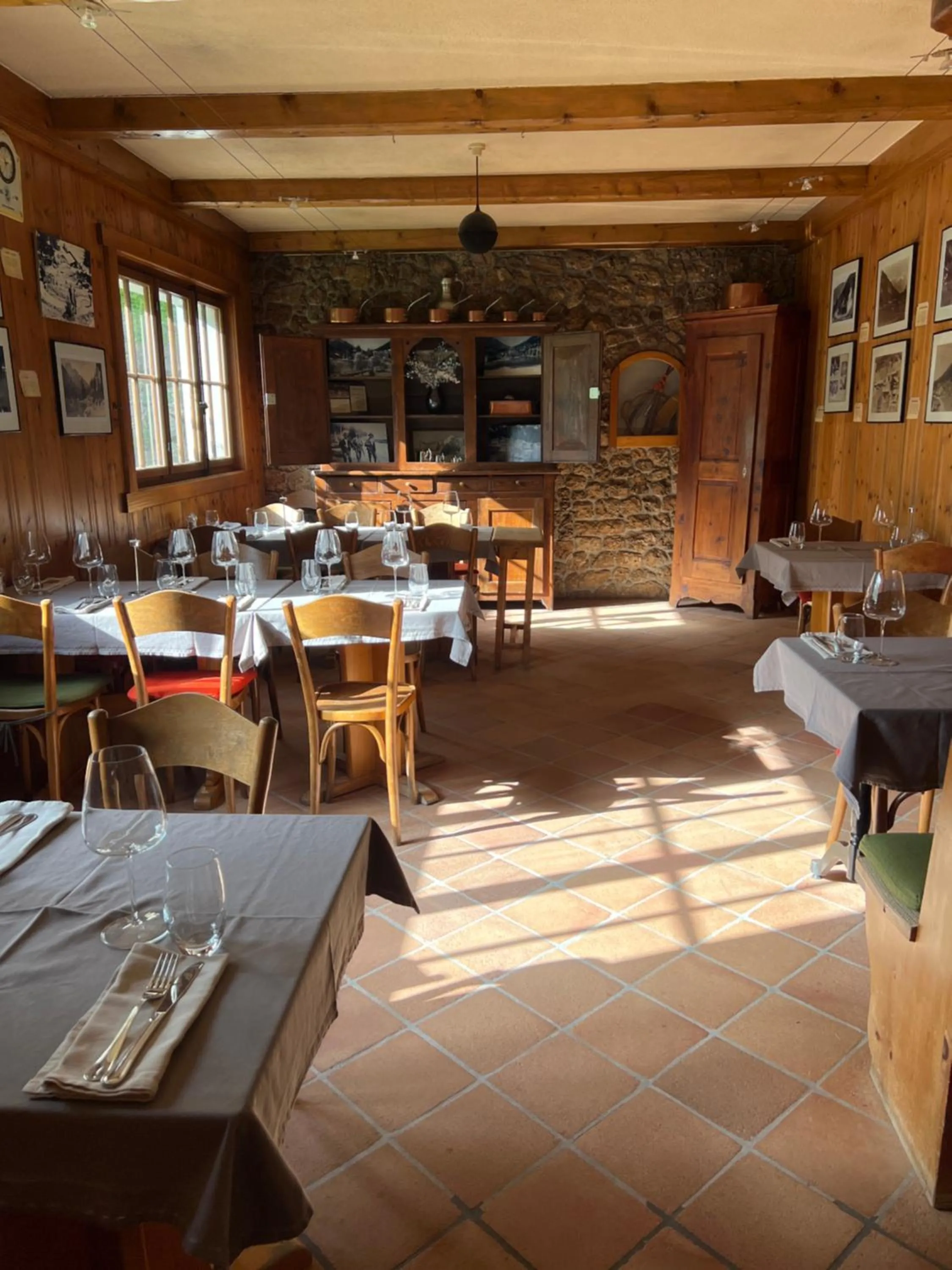 Banquet/Function facilities in Au Vieux Champex
