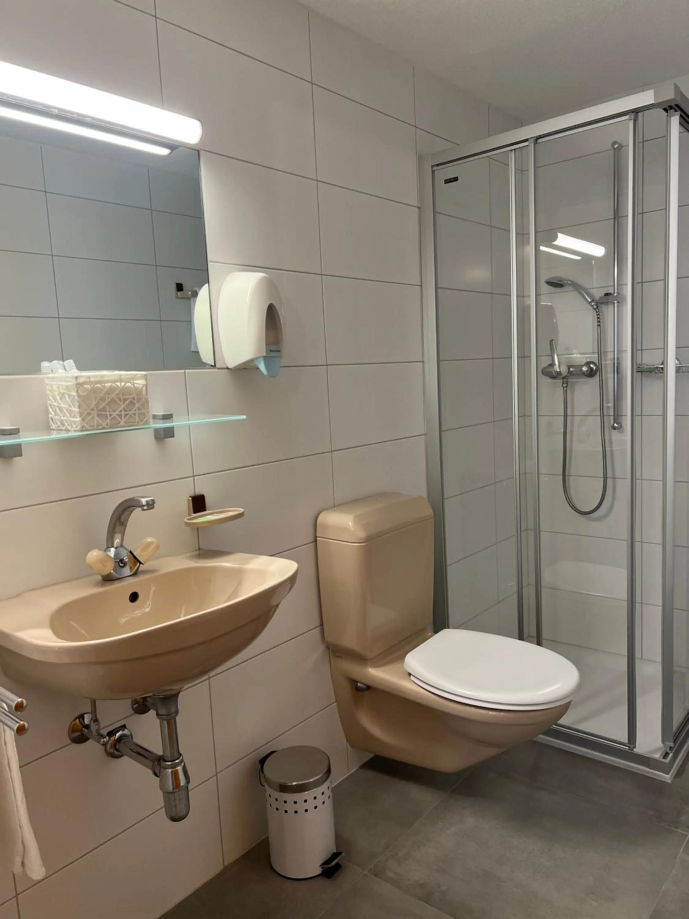 Shower in Au Vieux Champex