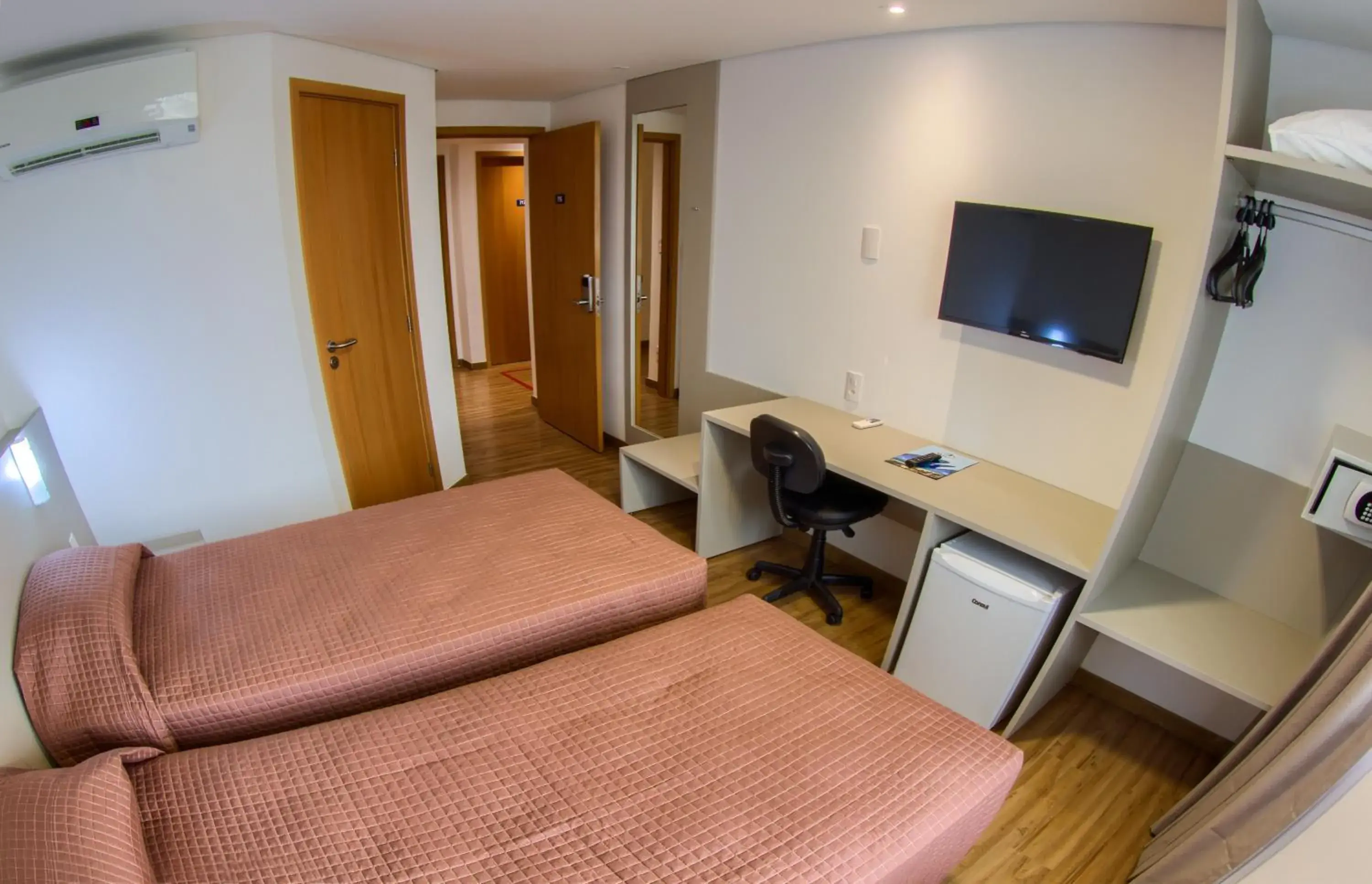 TV and multimedia, Bed in Marante Executive Hotel TV and multimedia, Bed in Marante Executive Hotel