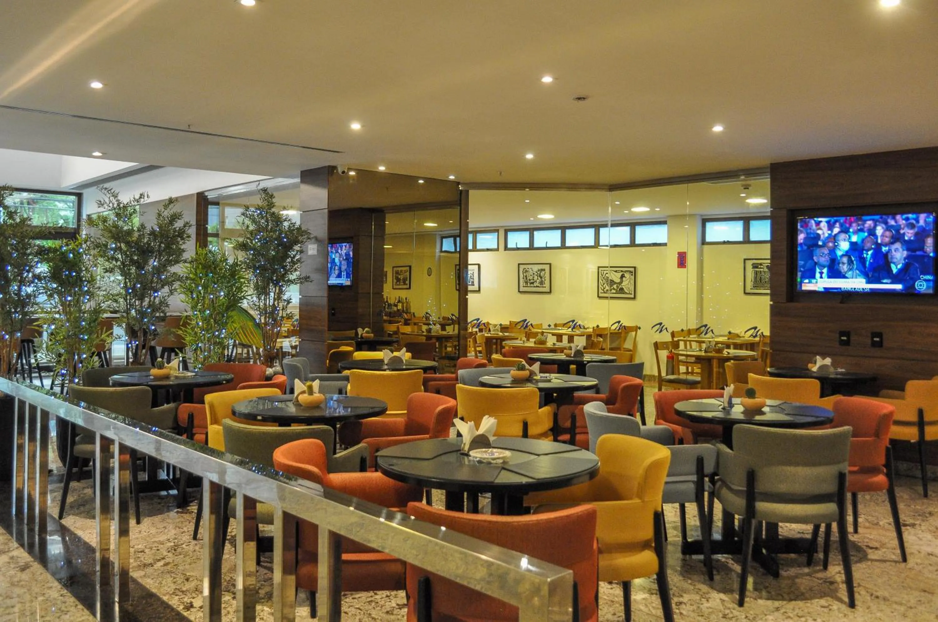 Restaurant/places to eat in Marante Executive Hotel