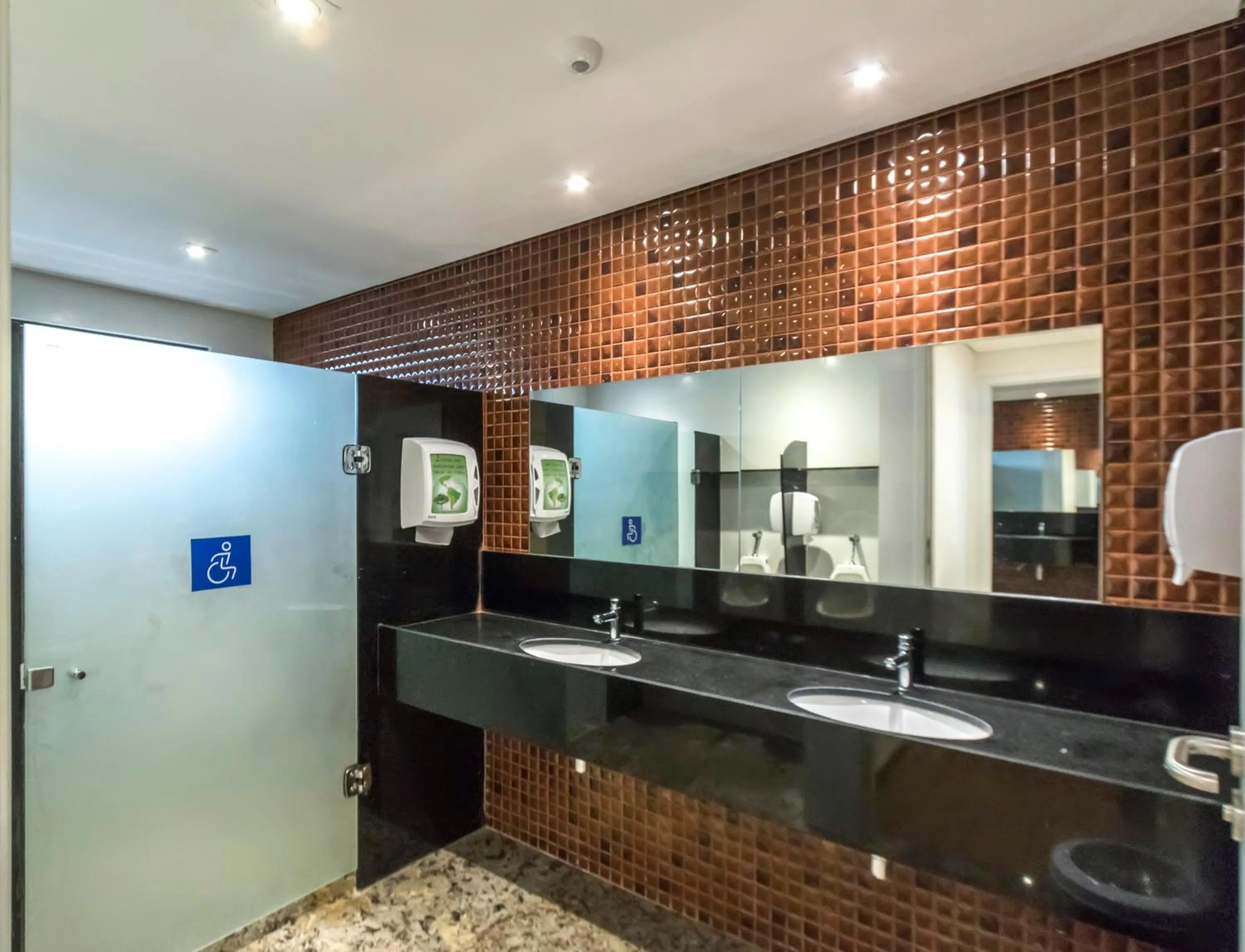 Banquet/Function facilities in Marante Executive Hotel