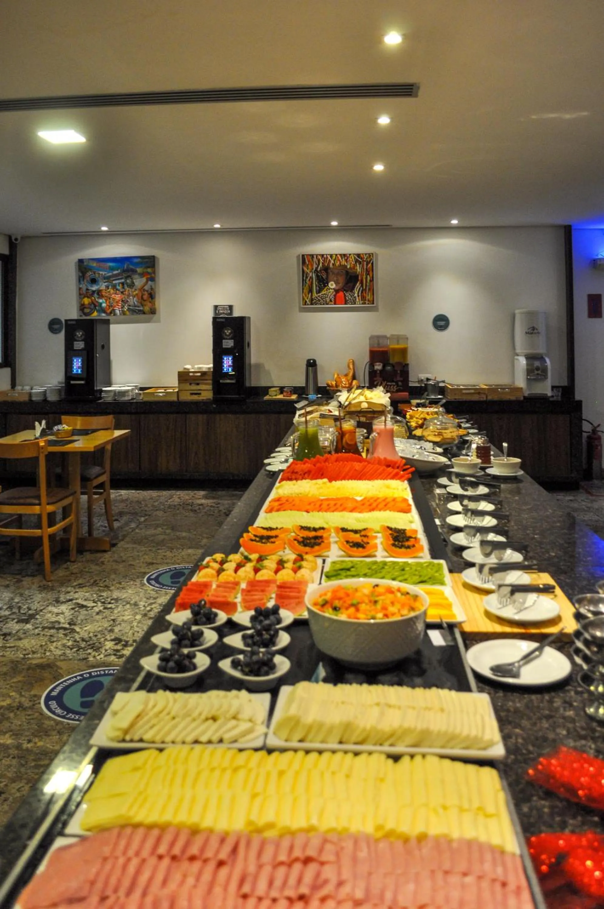 Restaurant/places to eat in Marante Executive Hotel