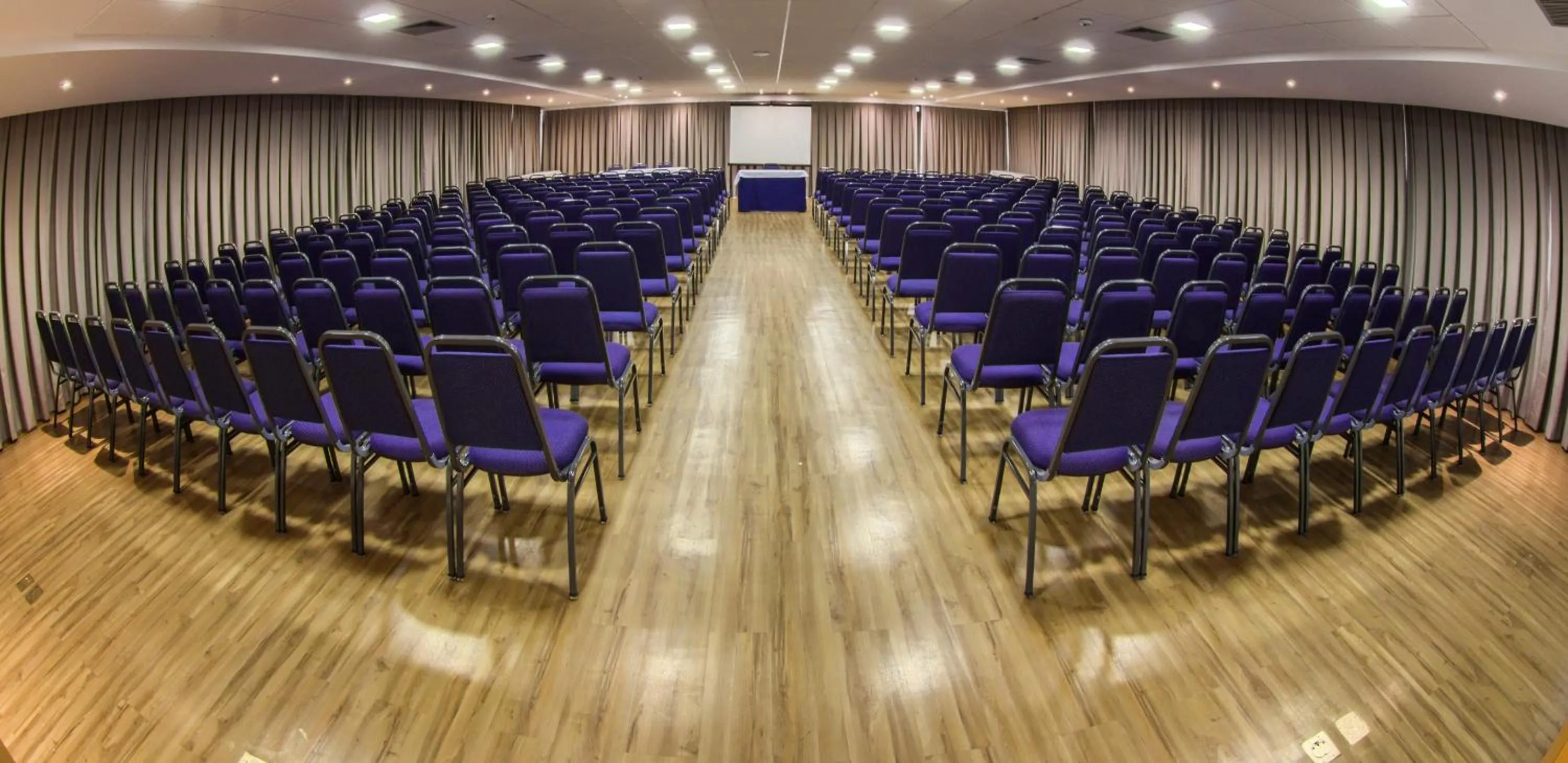 Banquet/Function facilities in Marante Executive Hotel