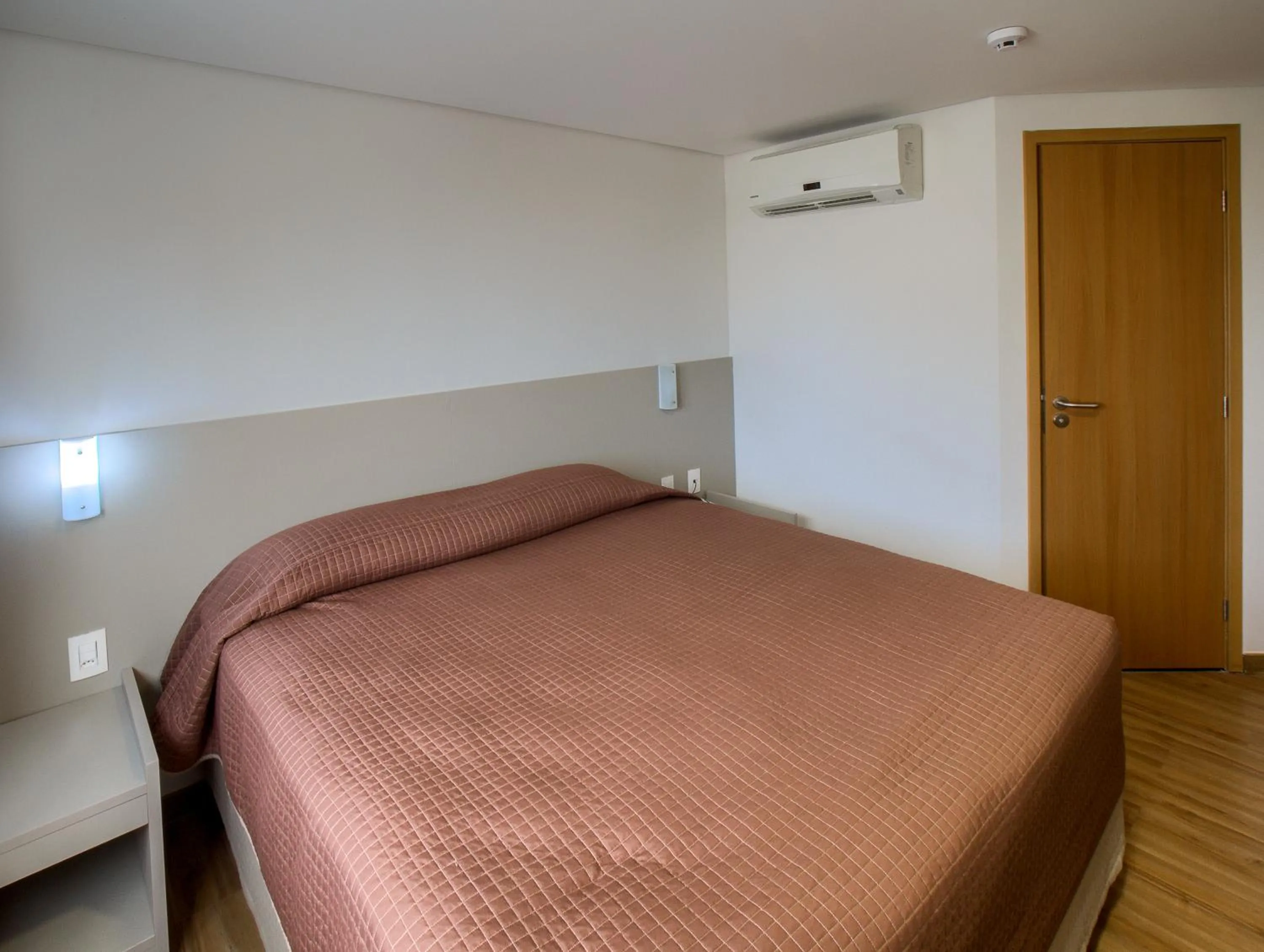 Bed in Marante Executive Hotel