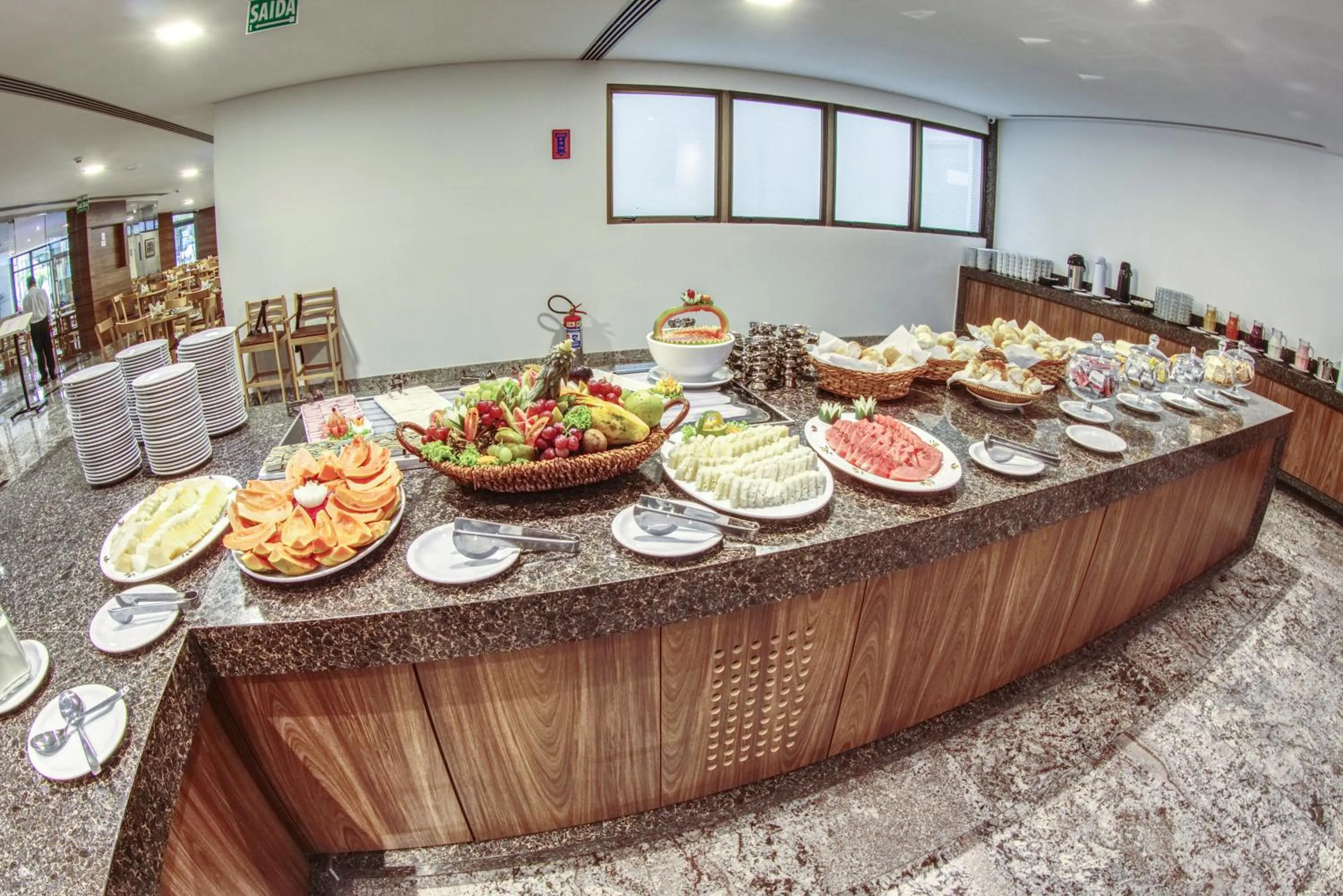 Restaurant/places to eat in Marante Executive Hotel