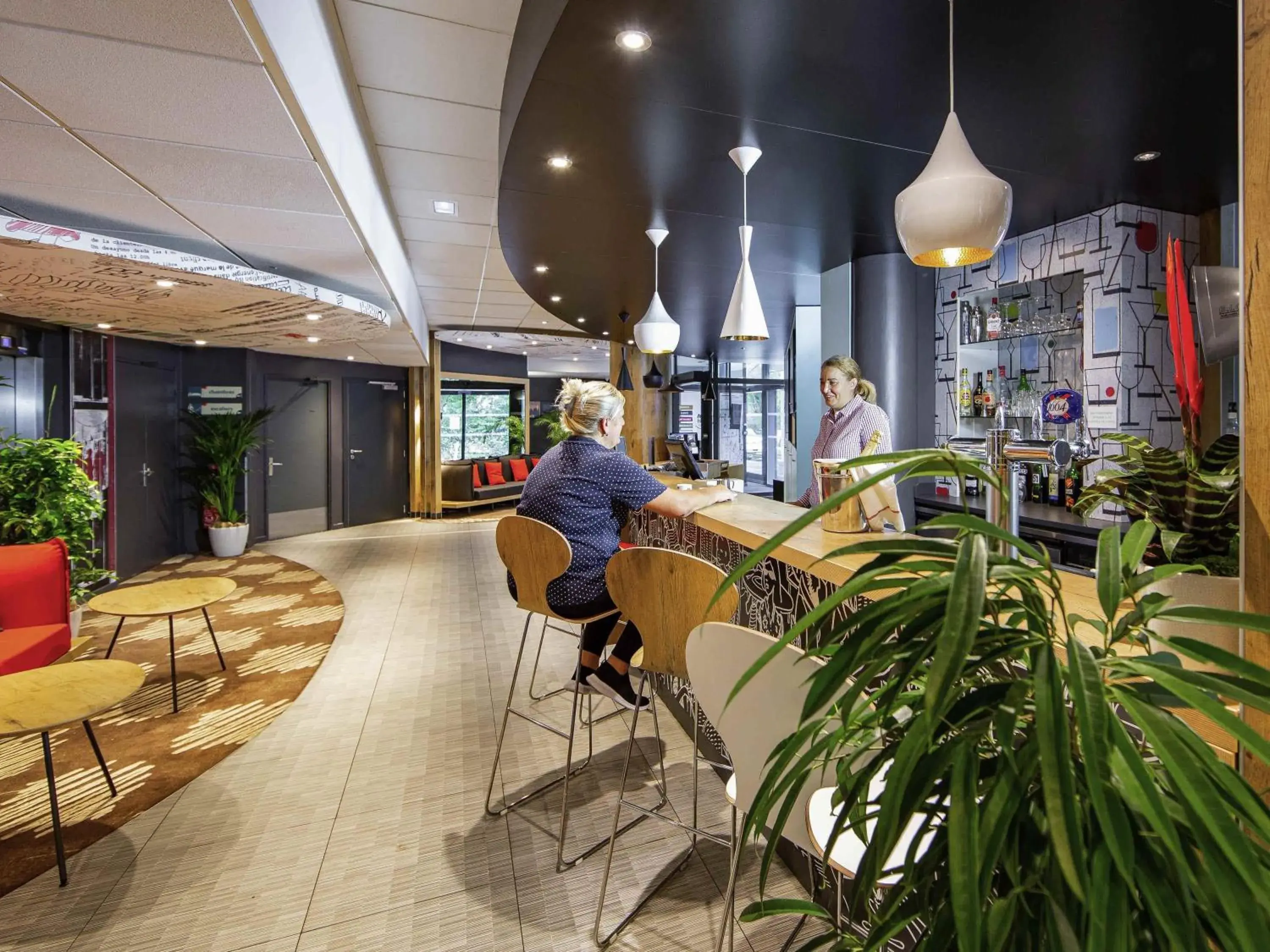 Lounge or bar in ibis Mulhouse Centre Filature Lounge or bar in ibis Mulhouse Centre Filature