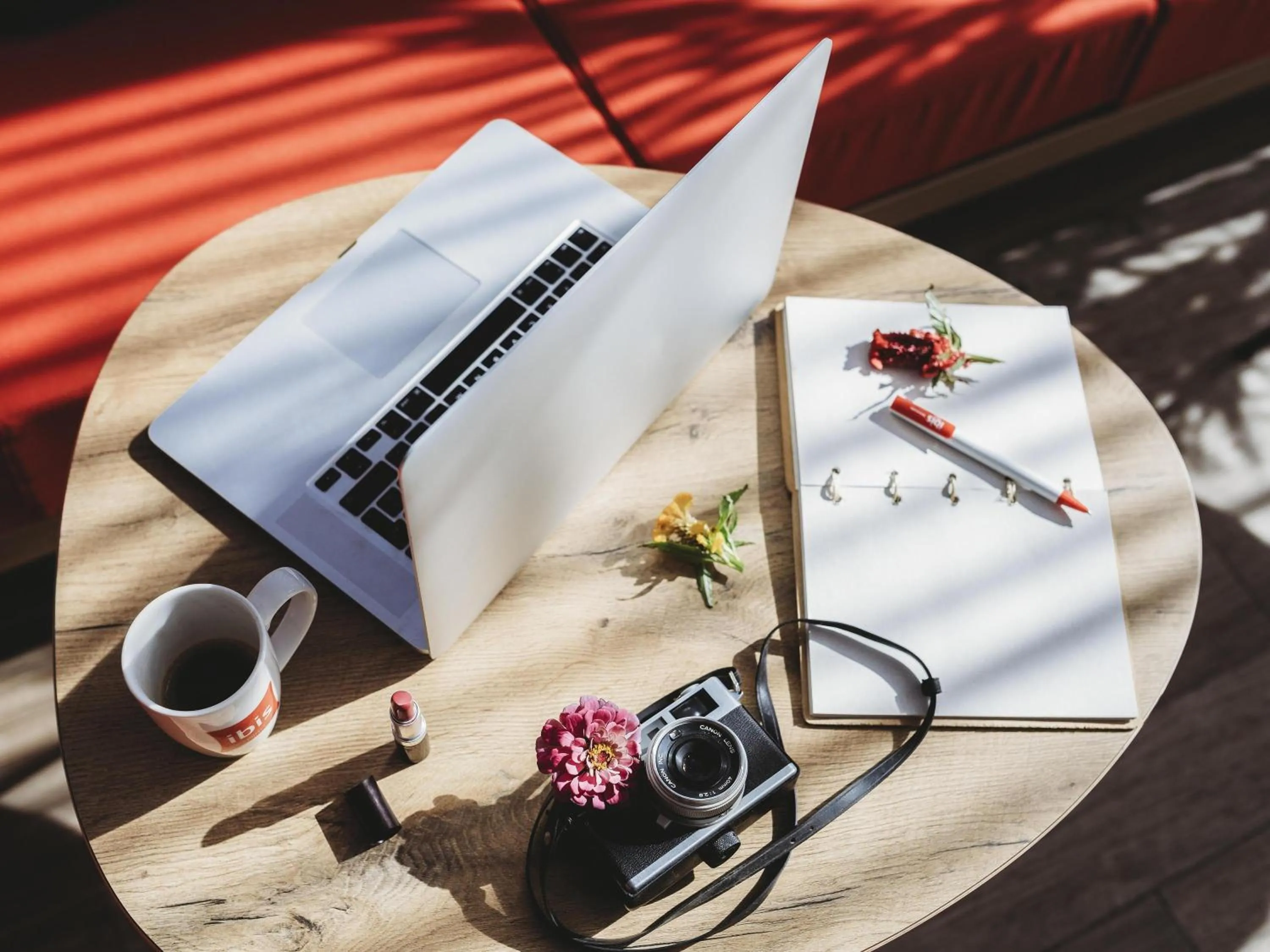 Lounge or bar in ibis Mulhouse Centre Filature