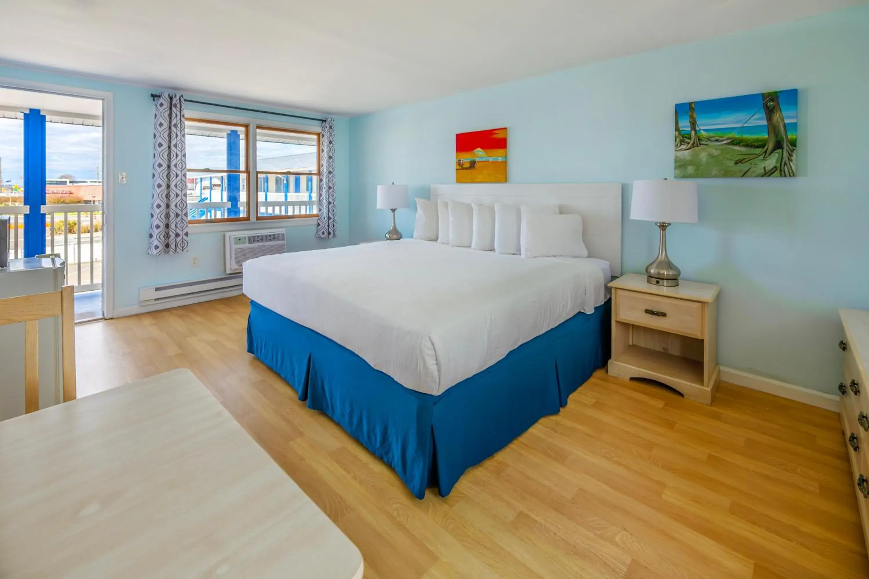 Bedroom, Bed in Drifting Sands Oceanfront Hotel Bedroom, Bed in Drifting Sands Oceanfront Hotel