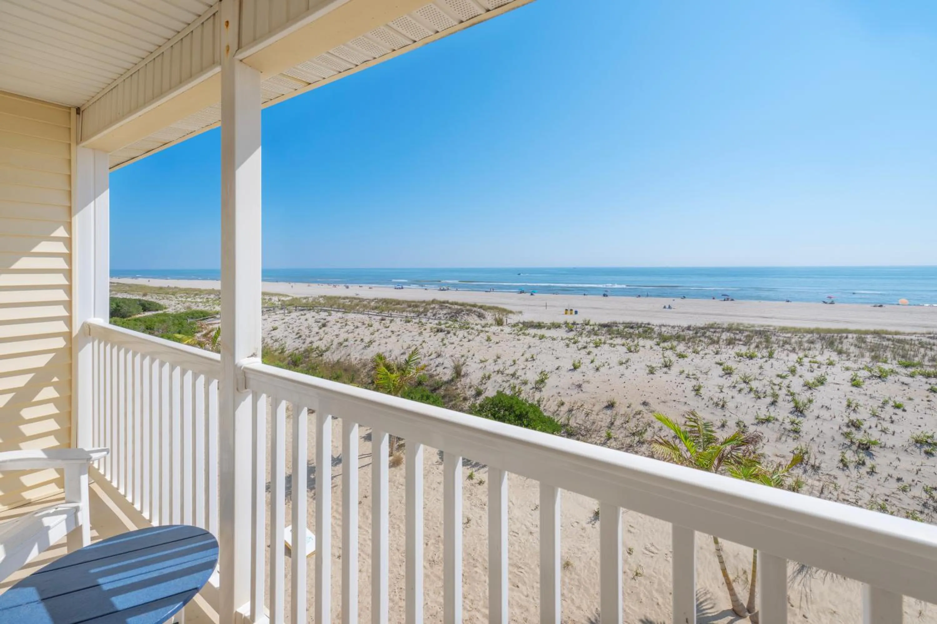 Balcony/Terrace in Drifting Sands Oceanfront Hotel