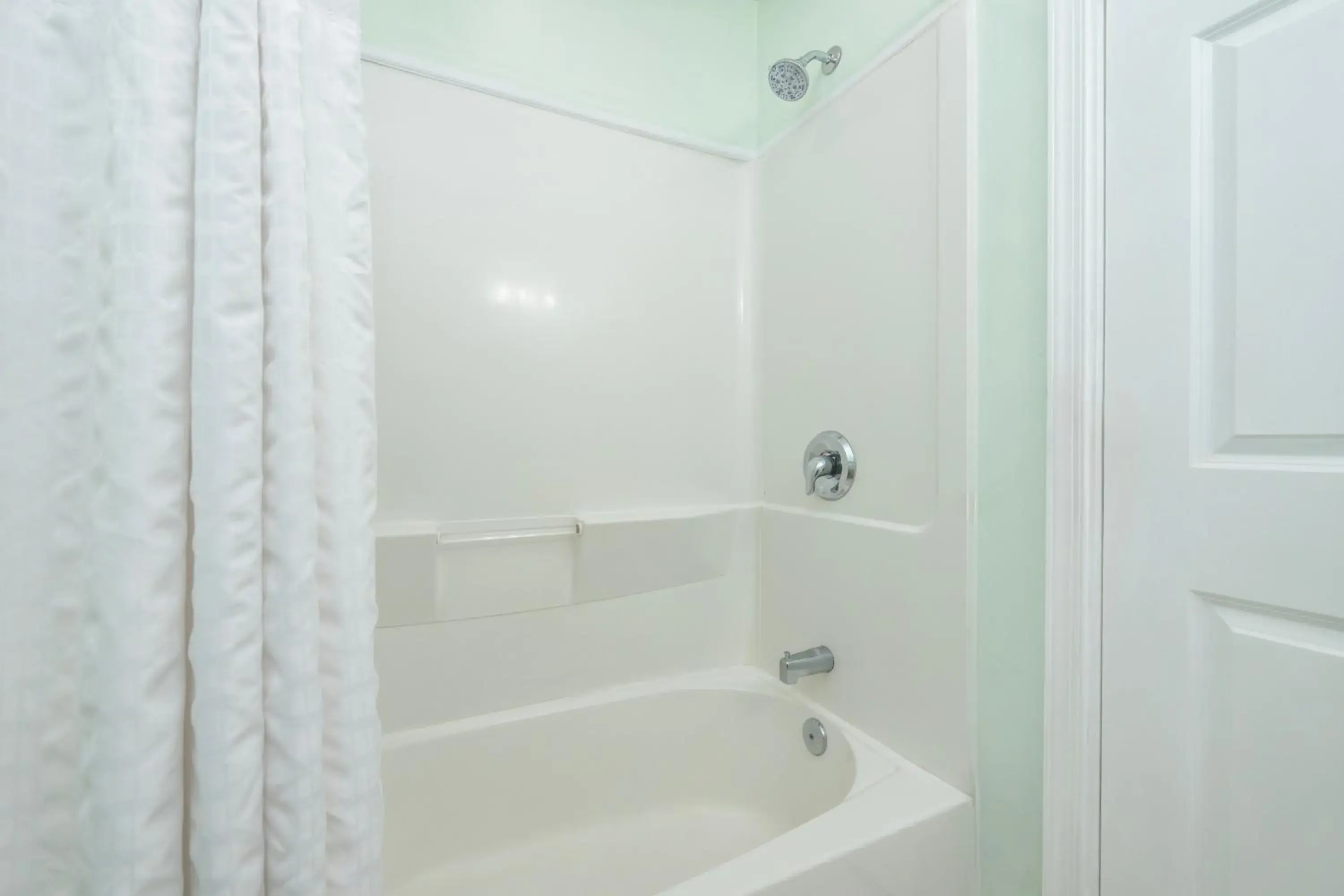 Oceanfront Double Room in Drifting Sands Oceanfront Hotel Oceanfront Double Room in Drifting Sands Oceanfront Hotel