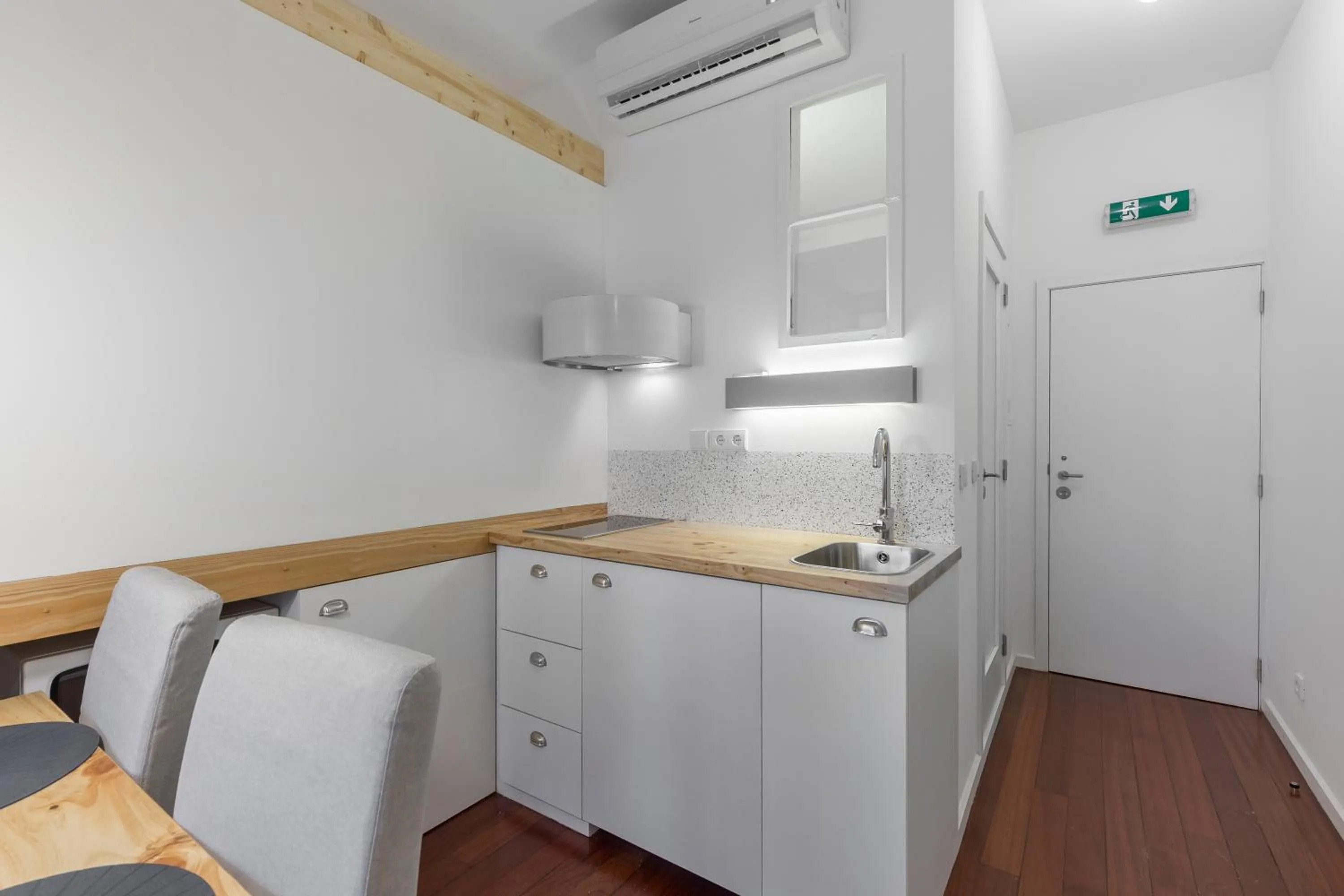 Kitchen or kitchenette in Goabio apartments 2 river view