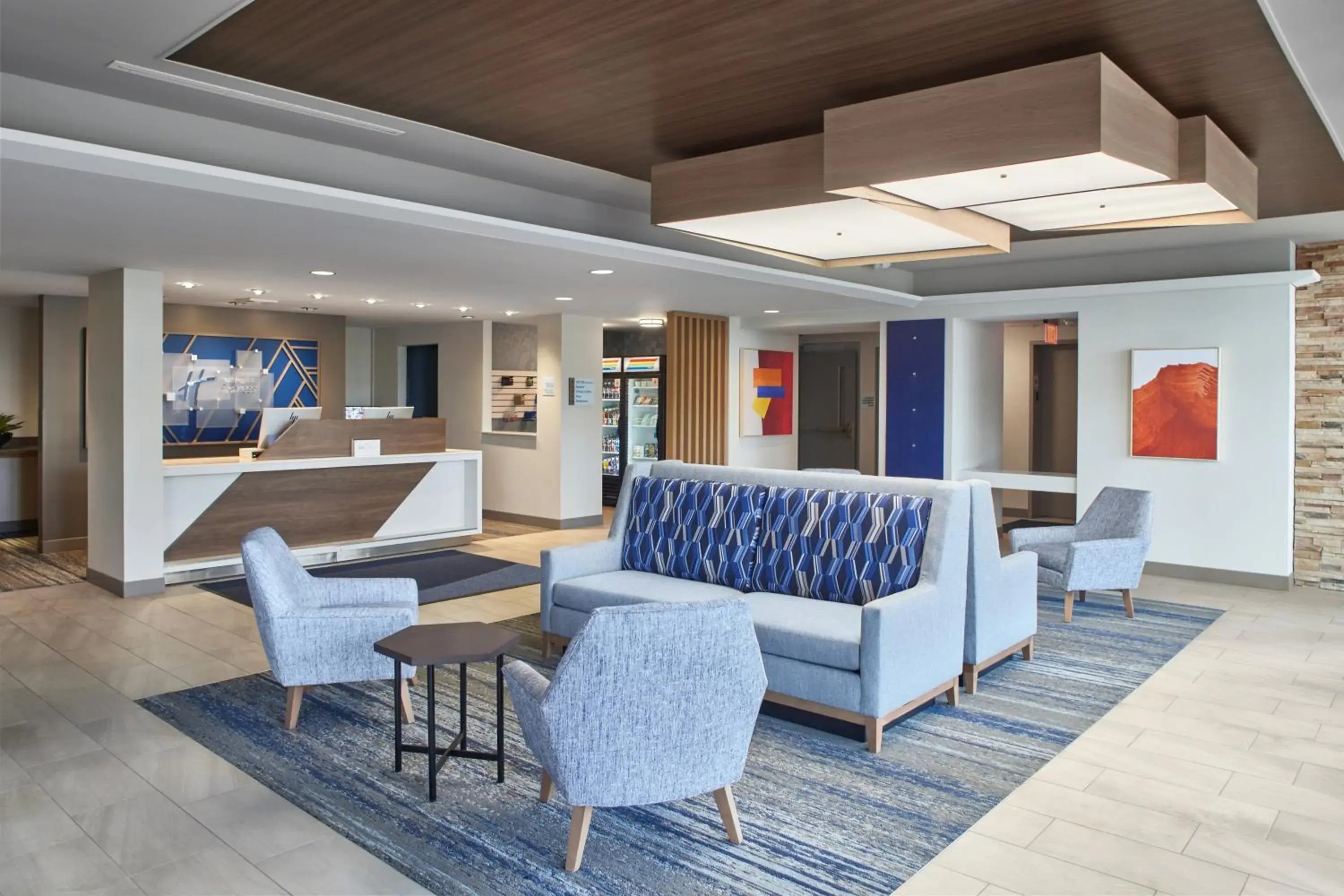Lobby or reception in Holiday Inn Express - Akron NW - Fairlawn by IHG Lobby or reception in Holiday Inn Express - Akron NW - Fairlawn by IHG