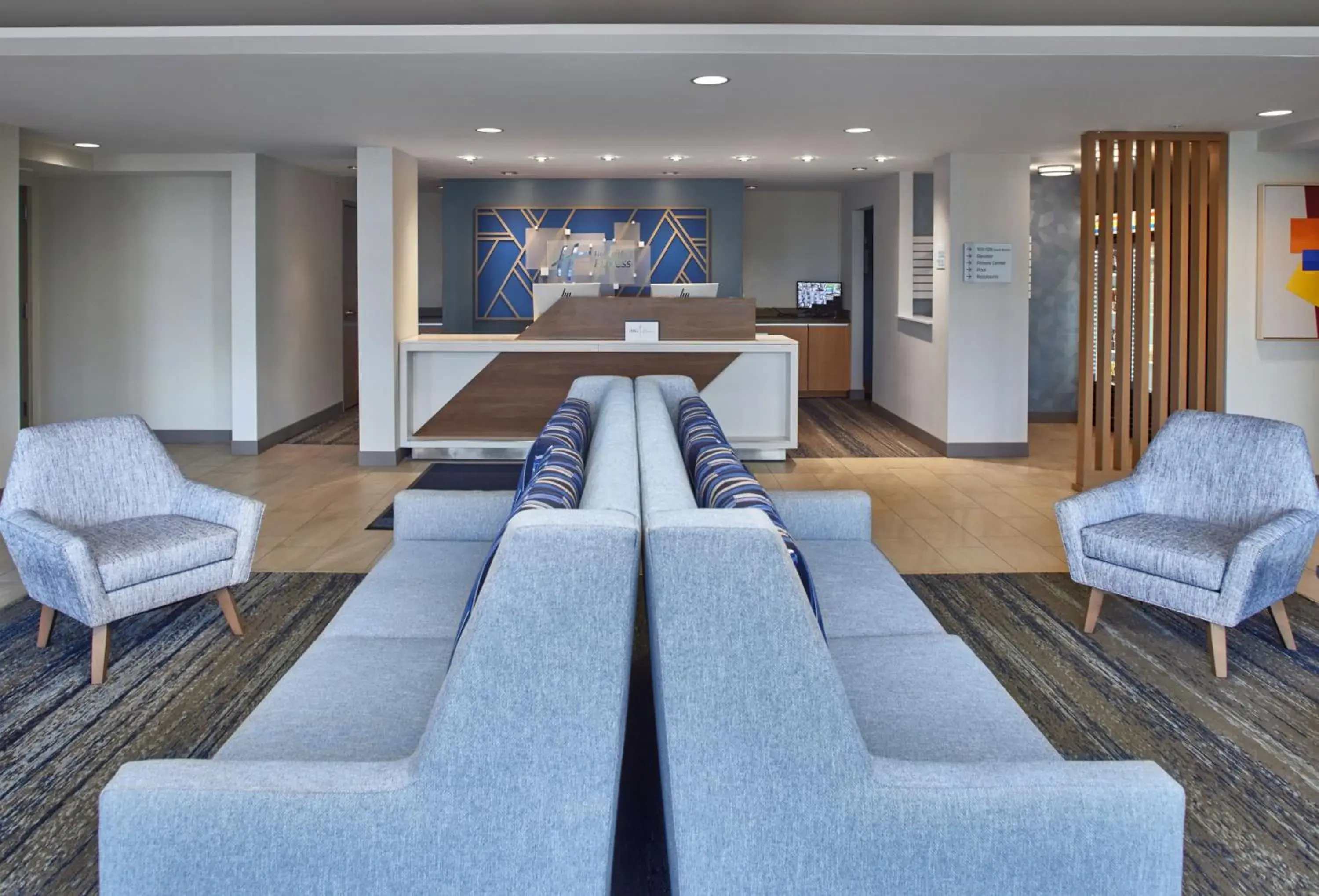 Lobby or reception in Holiday Inn Express - Akron NW - Fairlawn by IHG Lobby or reception in Holiday Inn Express - Akron NW - Fairlawn by IHG