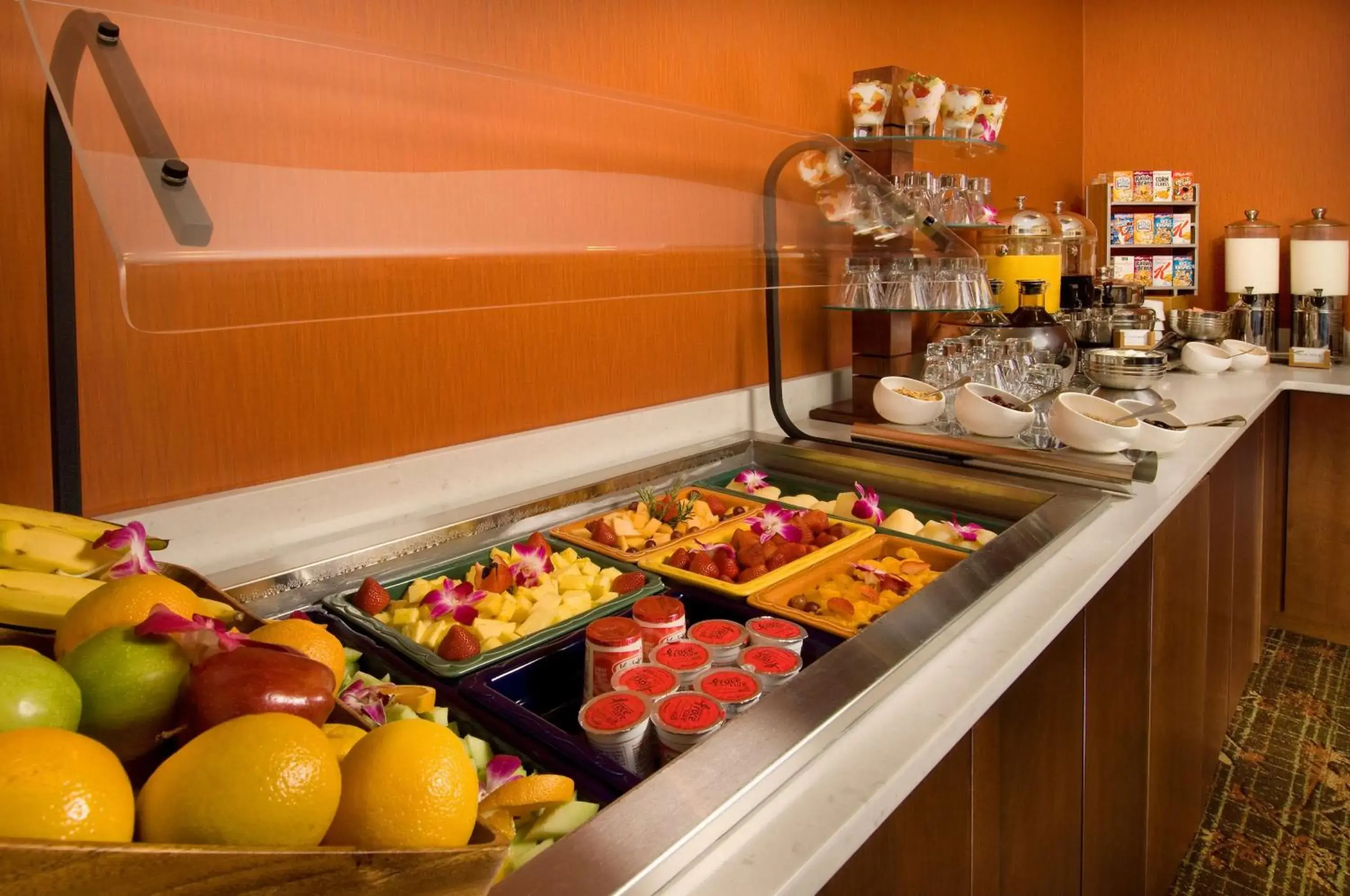 Breakfast in DoubleTree by Hilton Dulles Airport-Sterling Breakfast in DoubleTree by Hilton Dulles Airport-Sterling