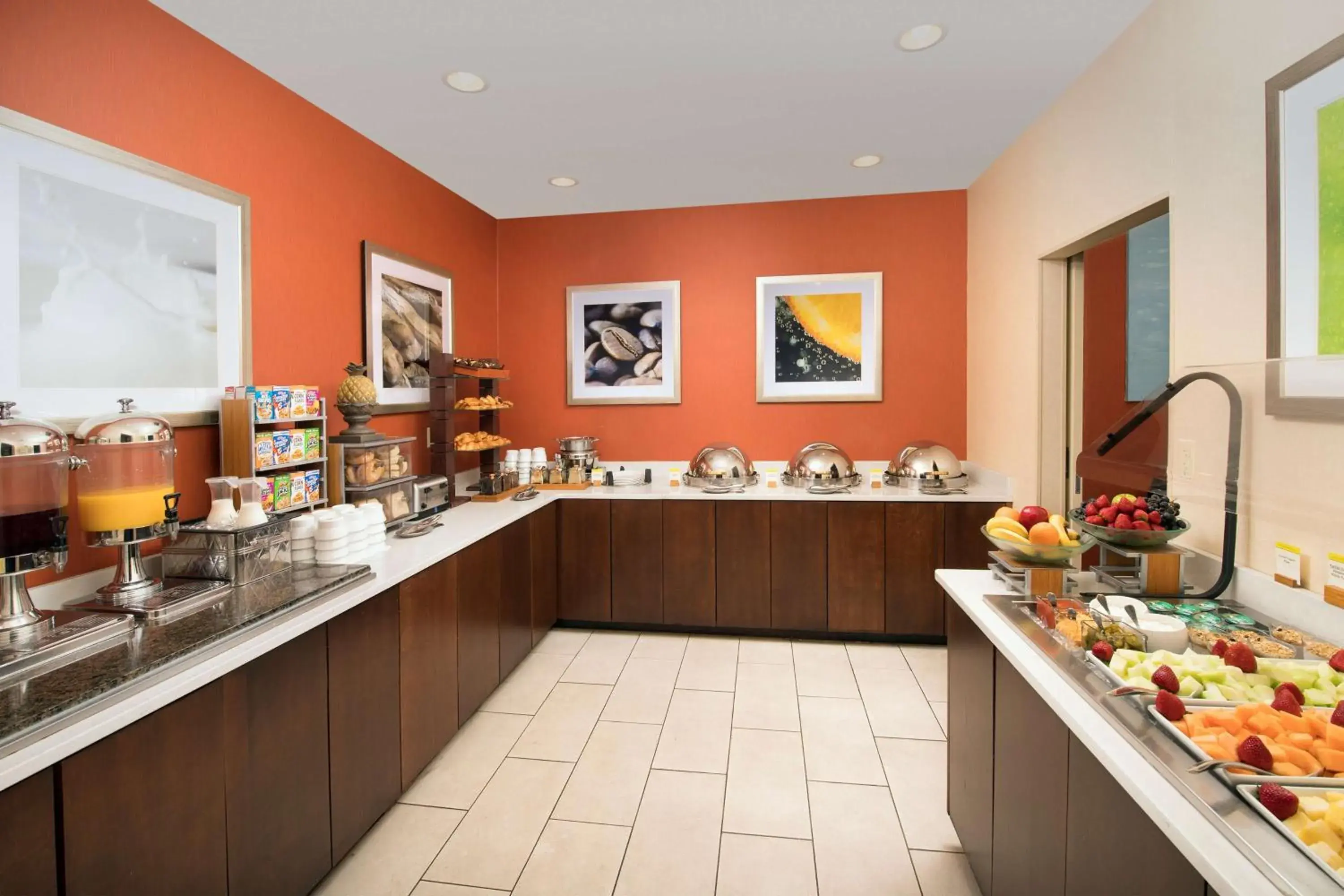 Breakfast in DoubleTree by Hilton Dulles Airport-Sterling Breakfast in DoubleTree by Hilton Dulles Airport-Sterling
