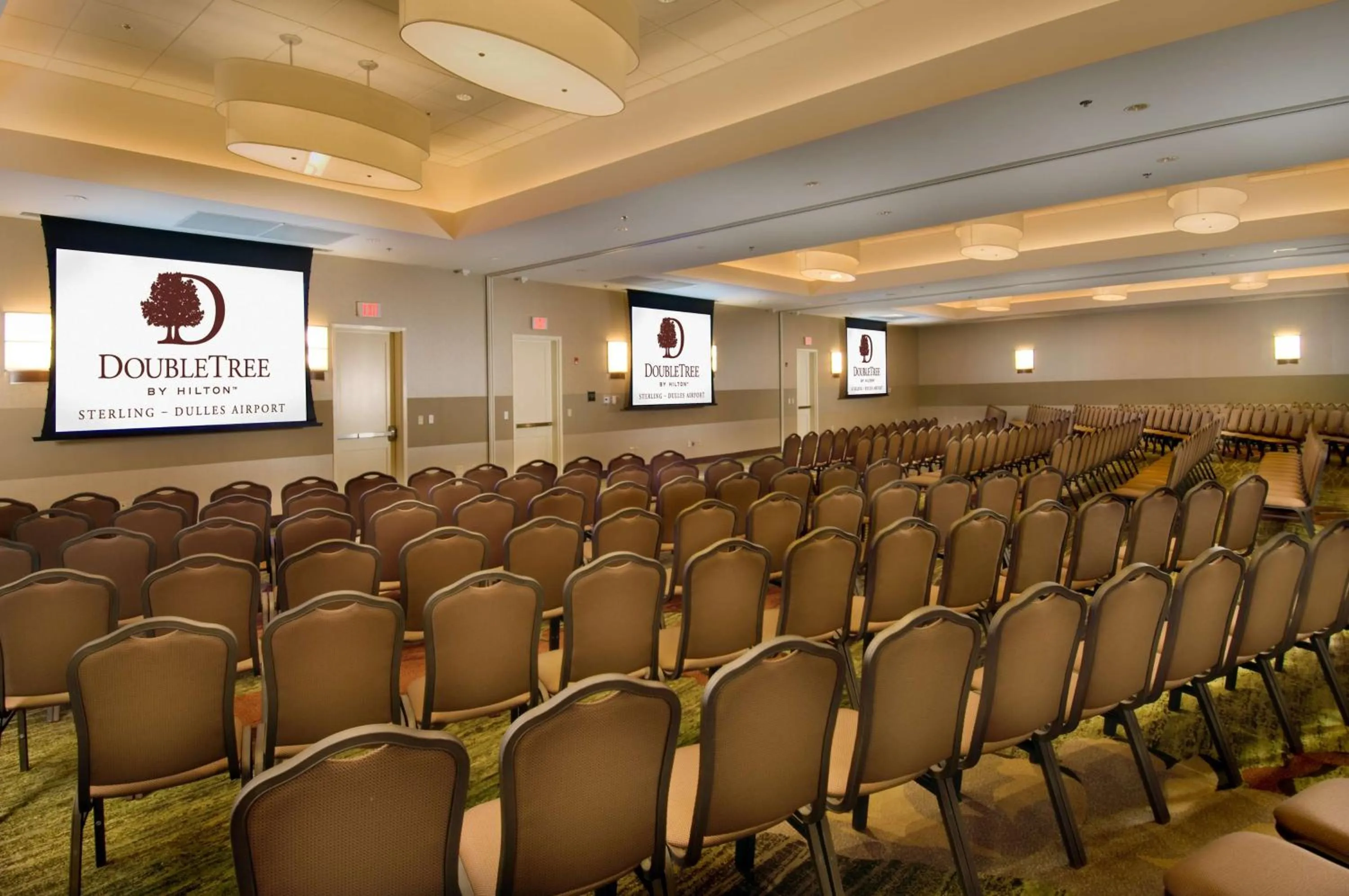 Meeting/conference room in DoubleTree by Hilton Dulles Airport-Sterling