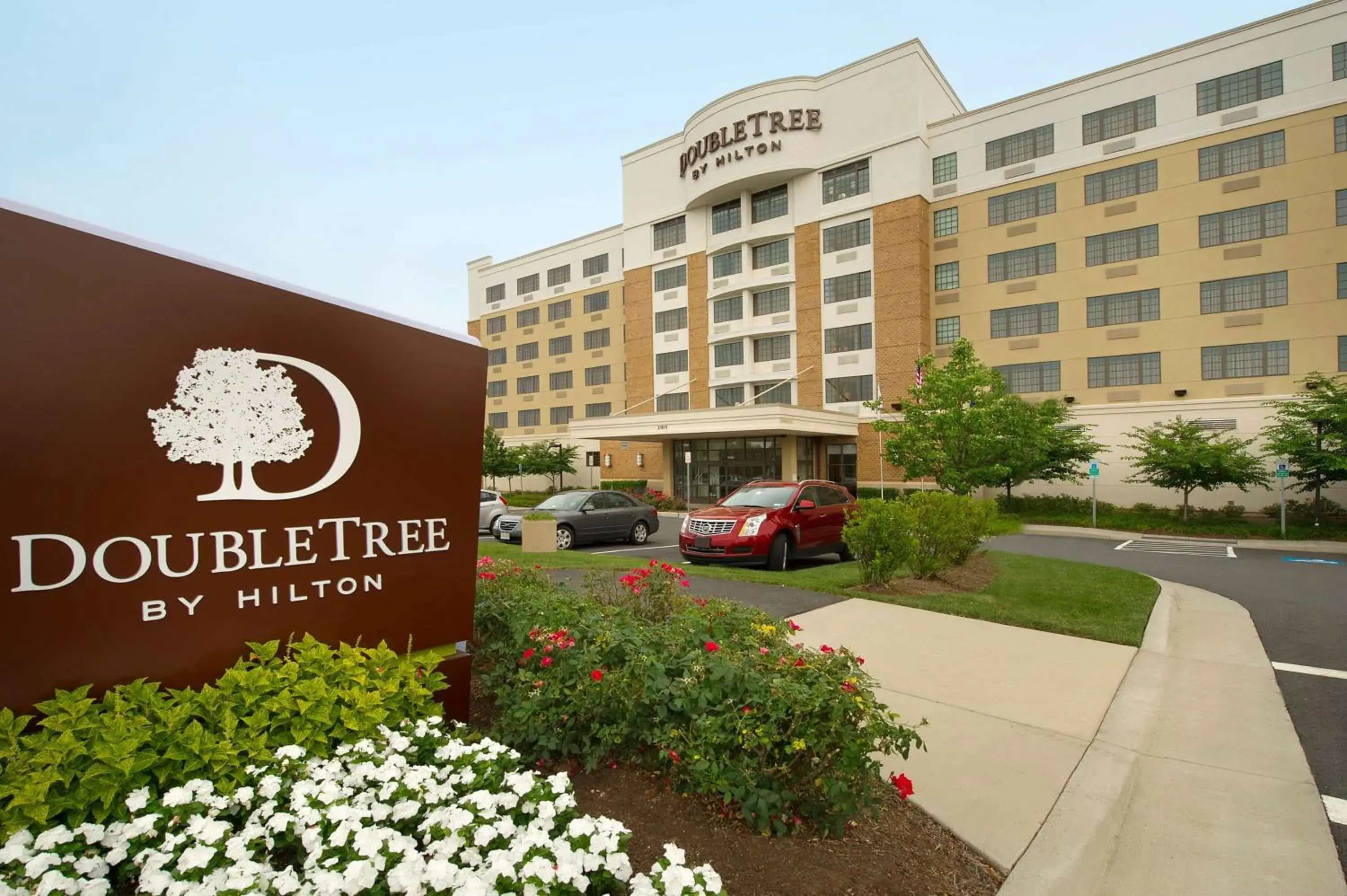 Property building in DoubleTree by Hilton Dulles Airport-Sterling Property building in DoubleTree by Hilton Dulles Airport-Sterling