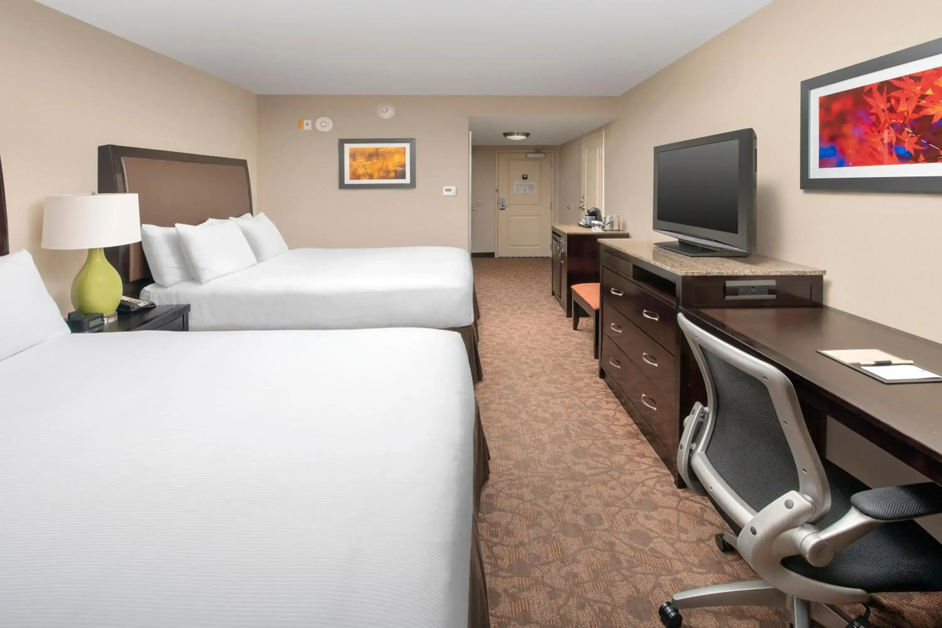 Bedroom, Bed in DoubleTree by Hilton Dulles Airport-Sterling Bedroom, Bed in DoubleTree by Hilton Dulles Airport-Sterling