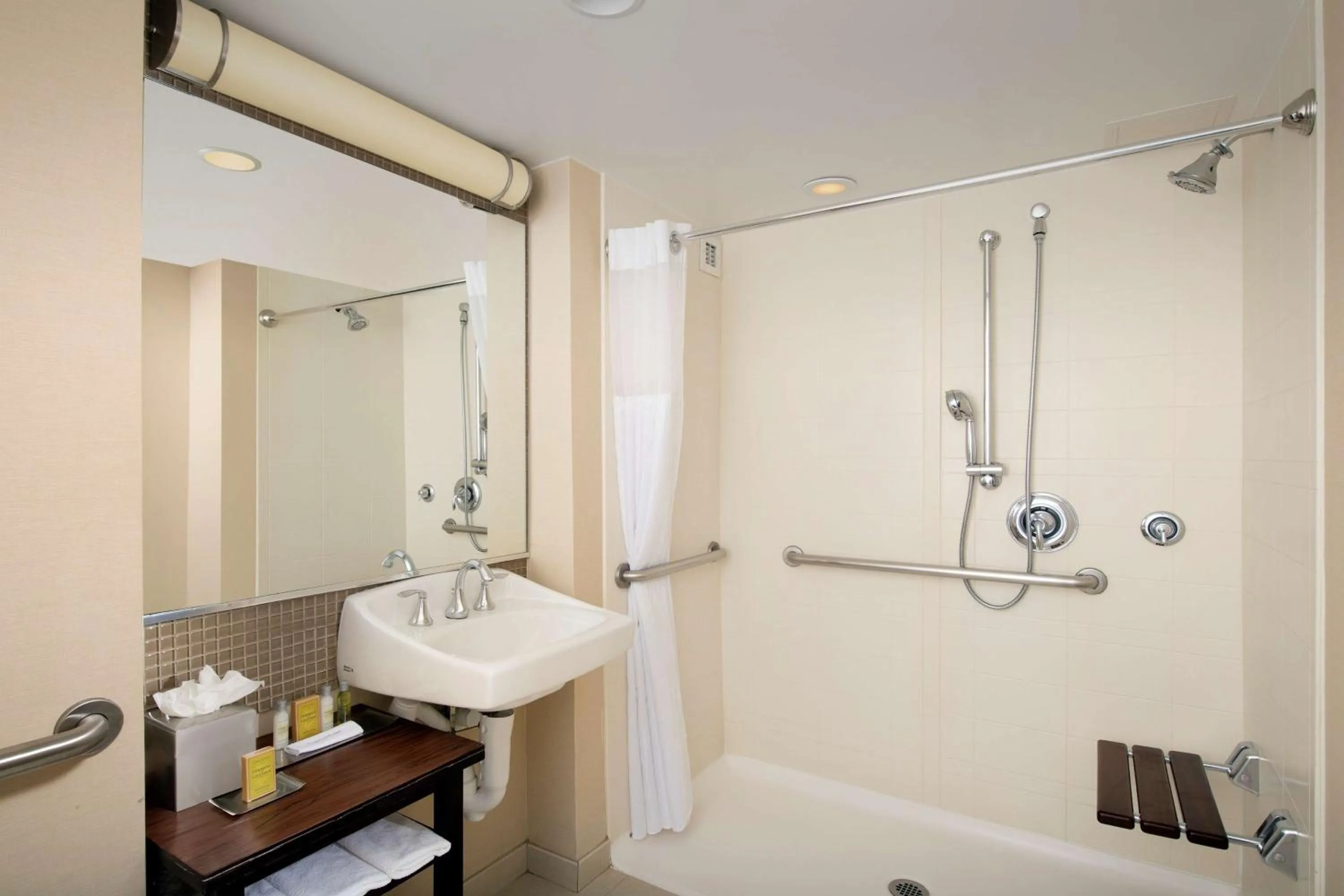 Bathroom in DoubleTree by Hilton Dulles Airport-Sterling