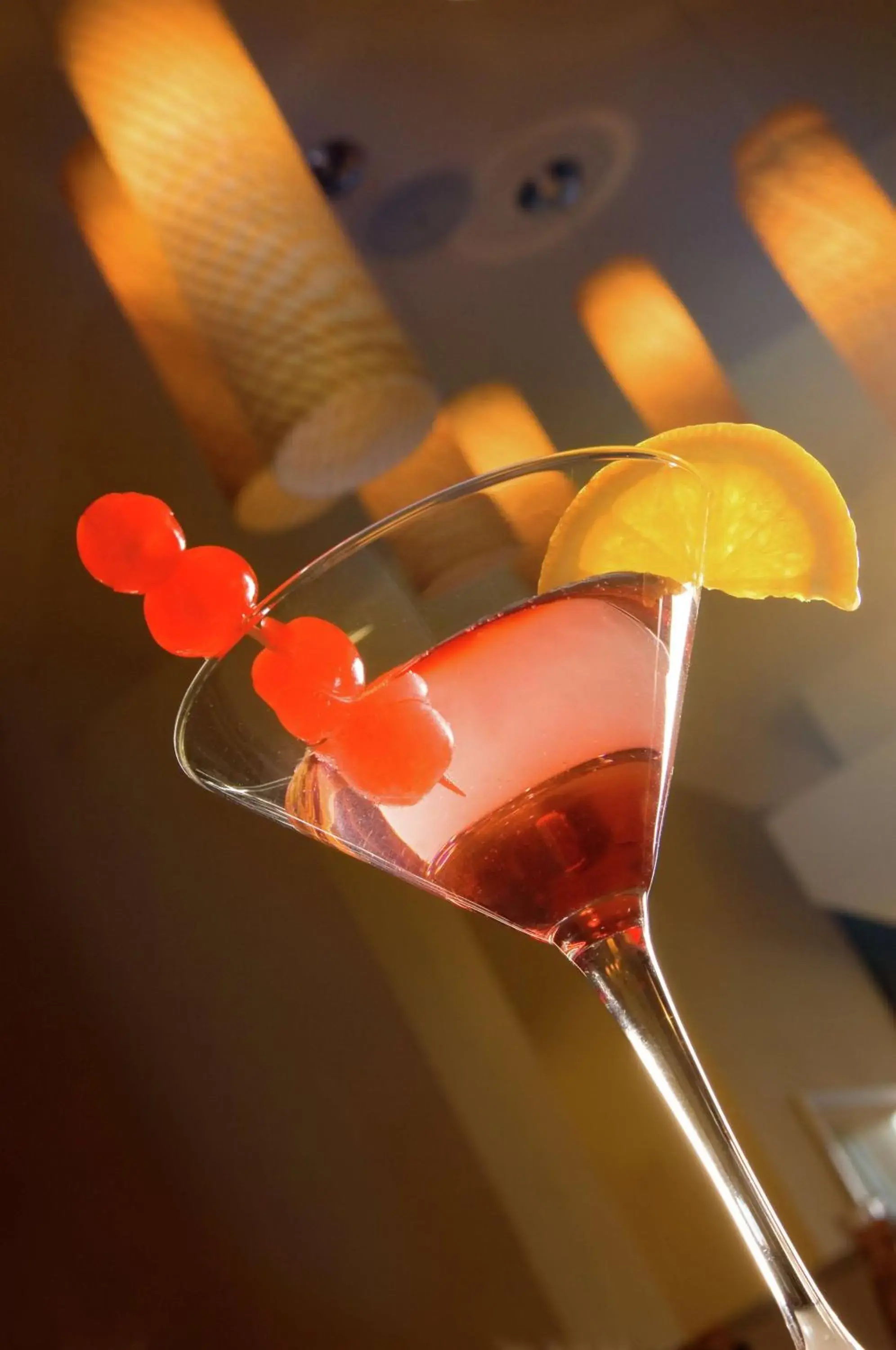 Lounge or bar in DoubleTree by Hilton Dulles Airport-Sterling Lounge or bar in DoubleTree by Hilton Dulles Airport-Sterling