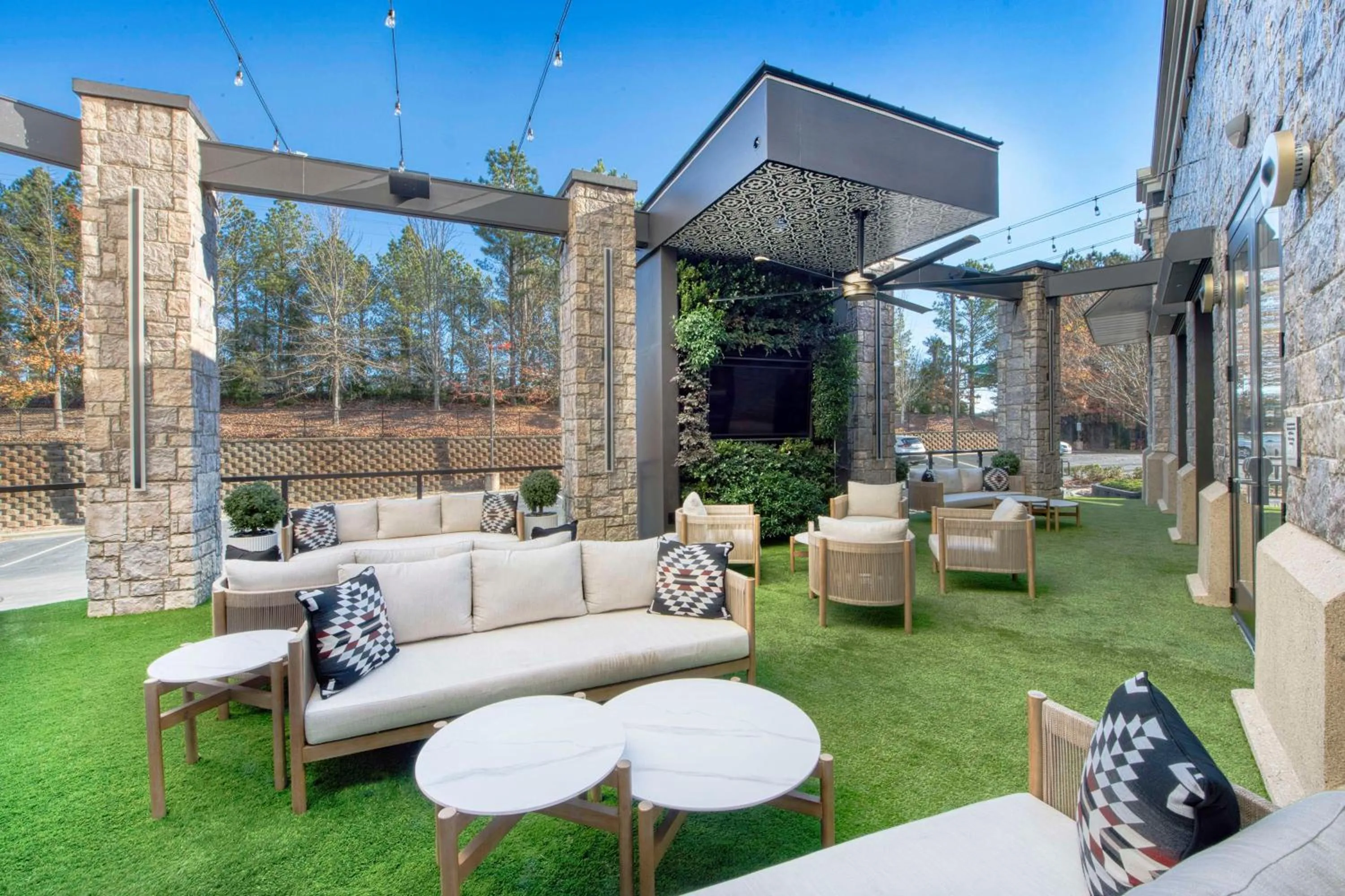 Patio in Embassy Suites by Hilton Raleigh Durham Airport Brier Creek