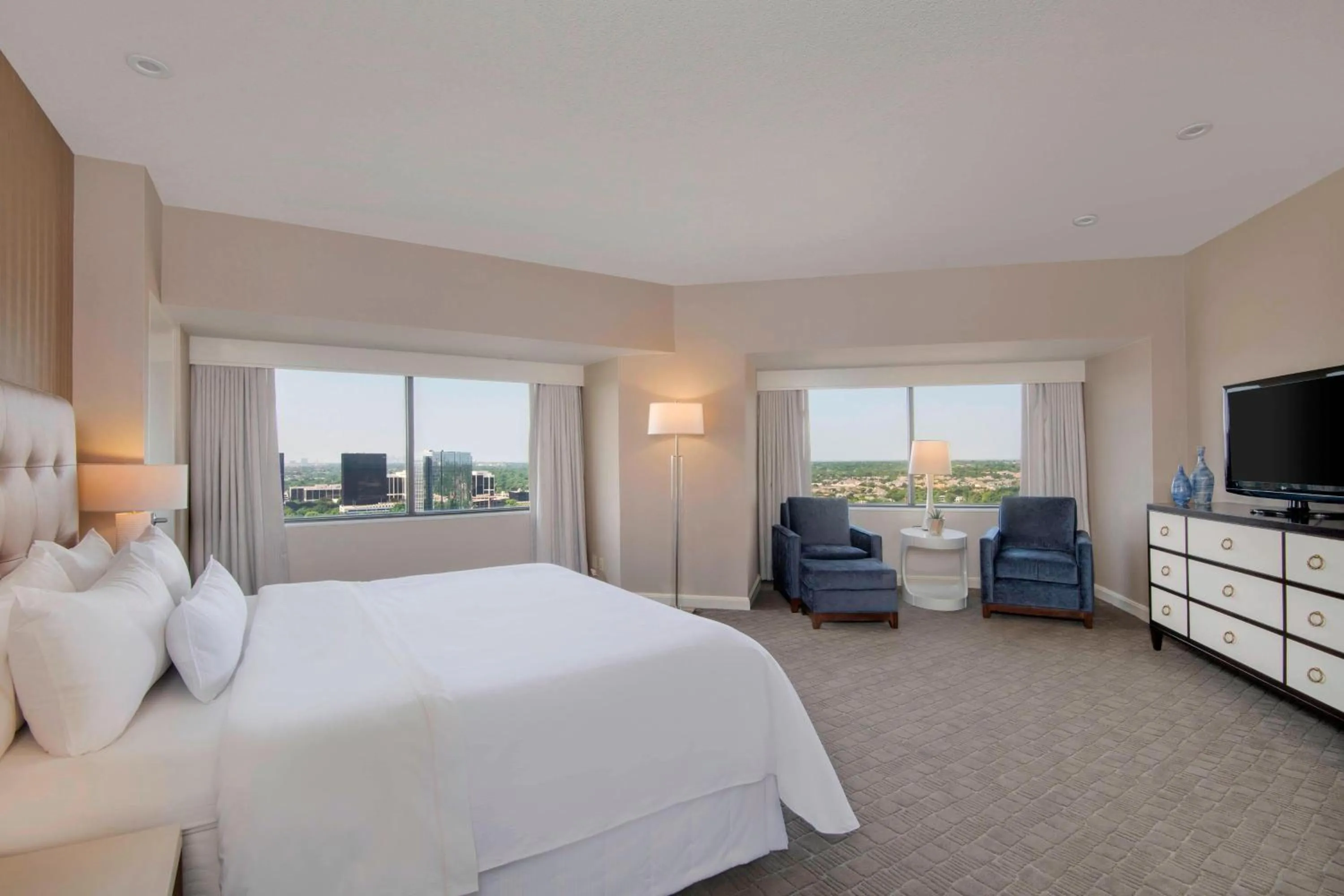 Bedroom, Bed in The Westin Dallas Park Central