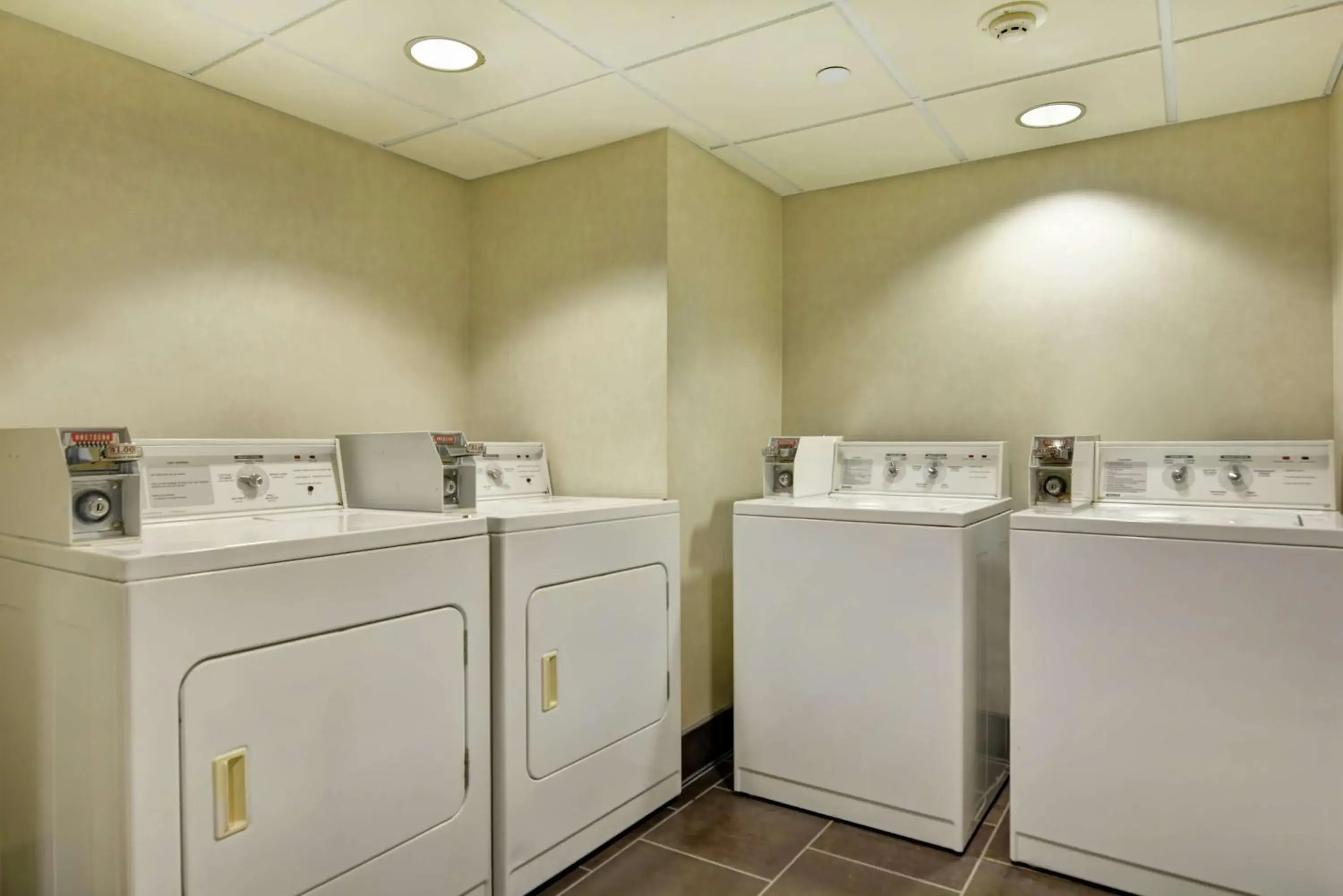 Property building in Embassy Suites Savannah Airport Property building in Embassy Suites Savannah Airport