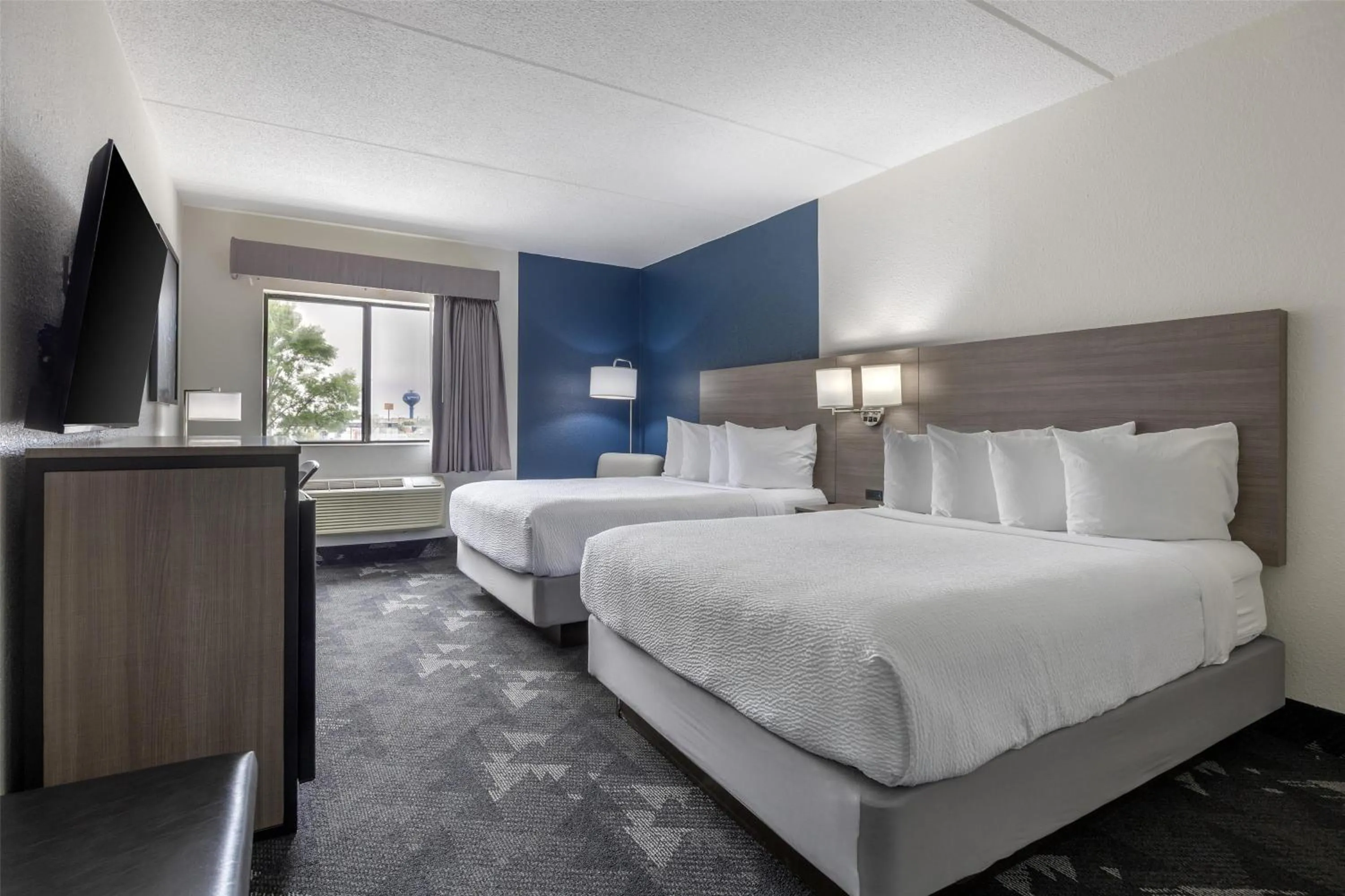 Bedroom, Bed in Best Western Bolingbrook Hotel