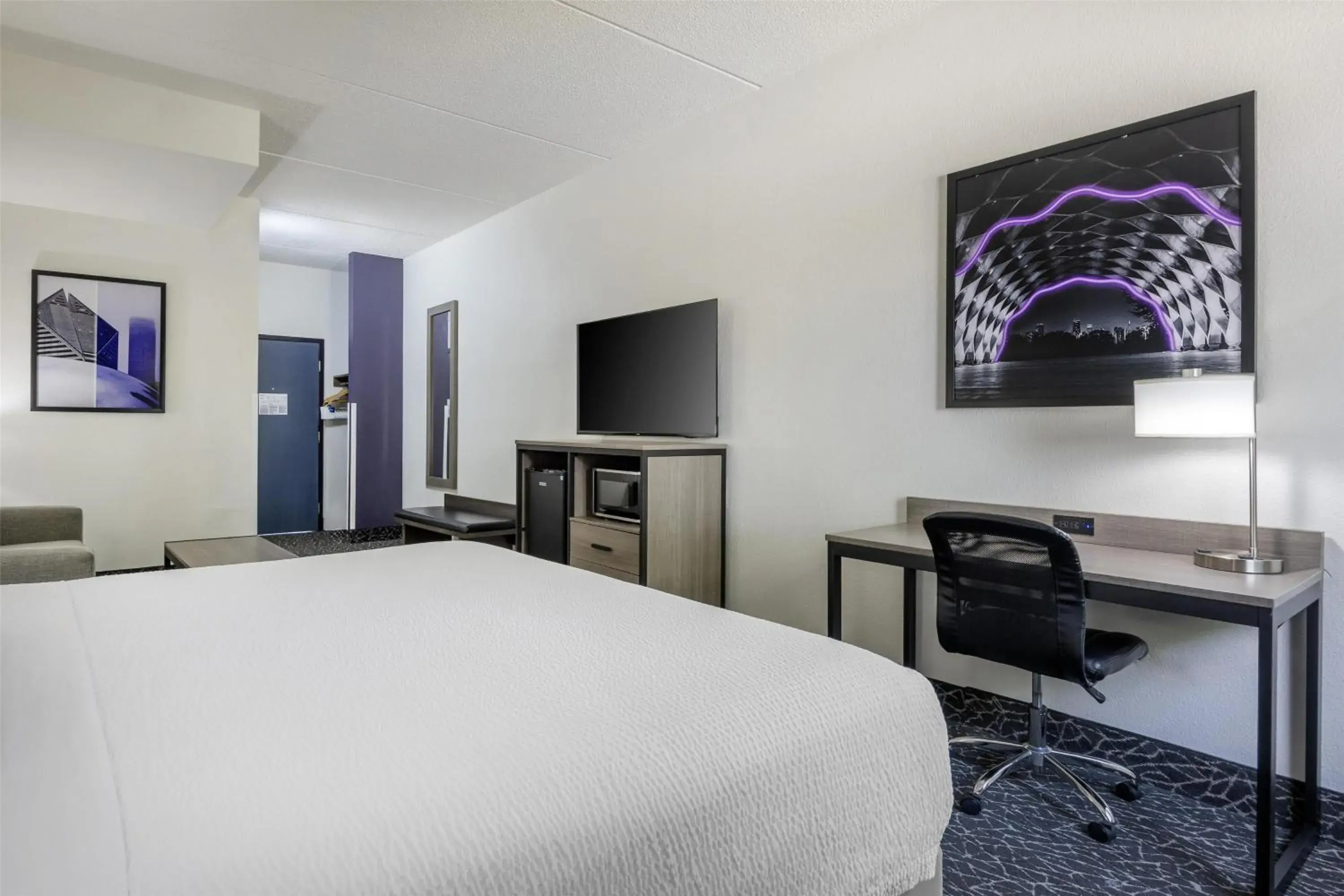 Bedroom, Bed in Best Western Bolingbrook Hotel Bedroom, Bed in Best Western Bolingbrook Hotel