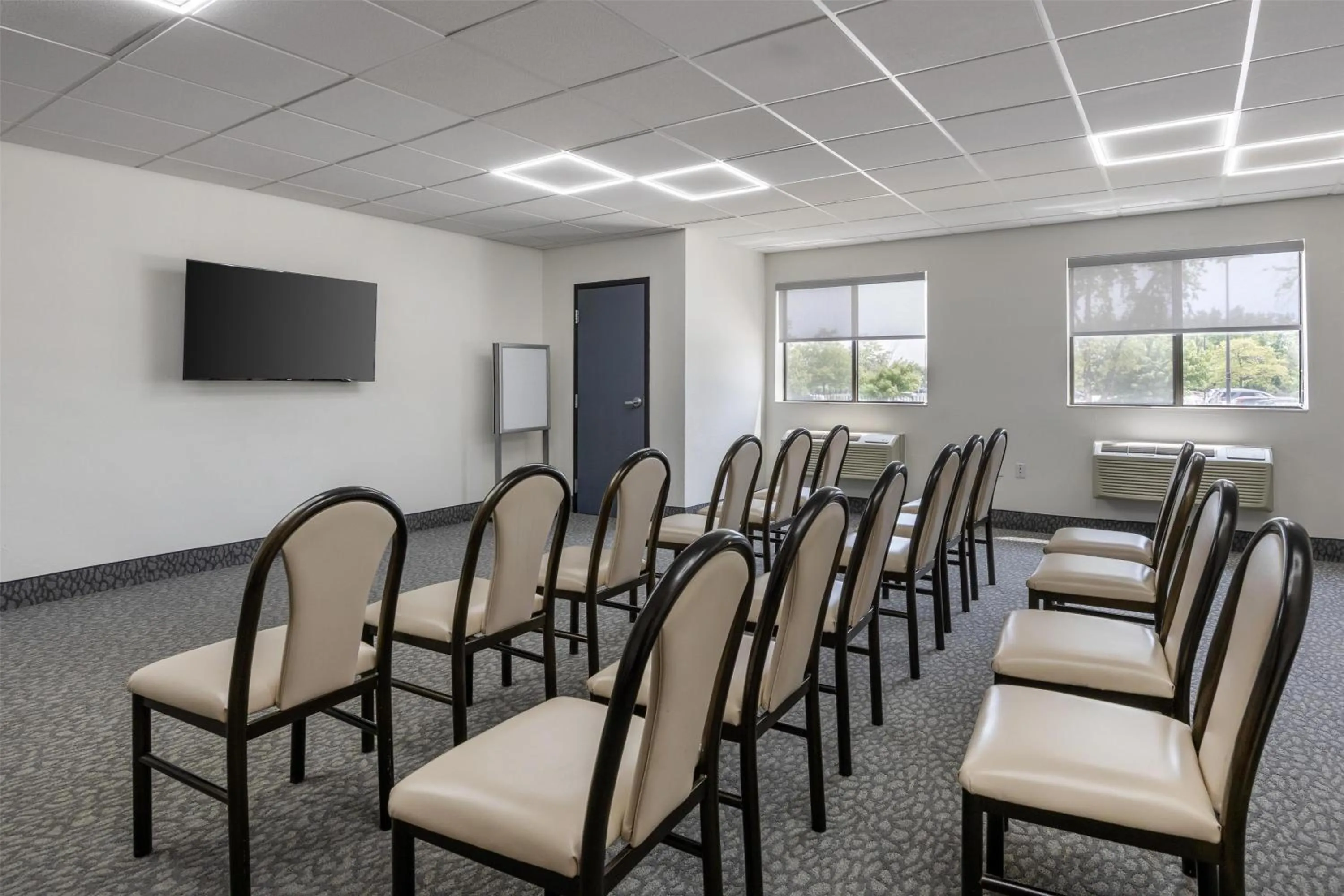 Meeting/conference room in Best Western Bolingbrook Hotel