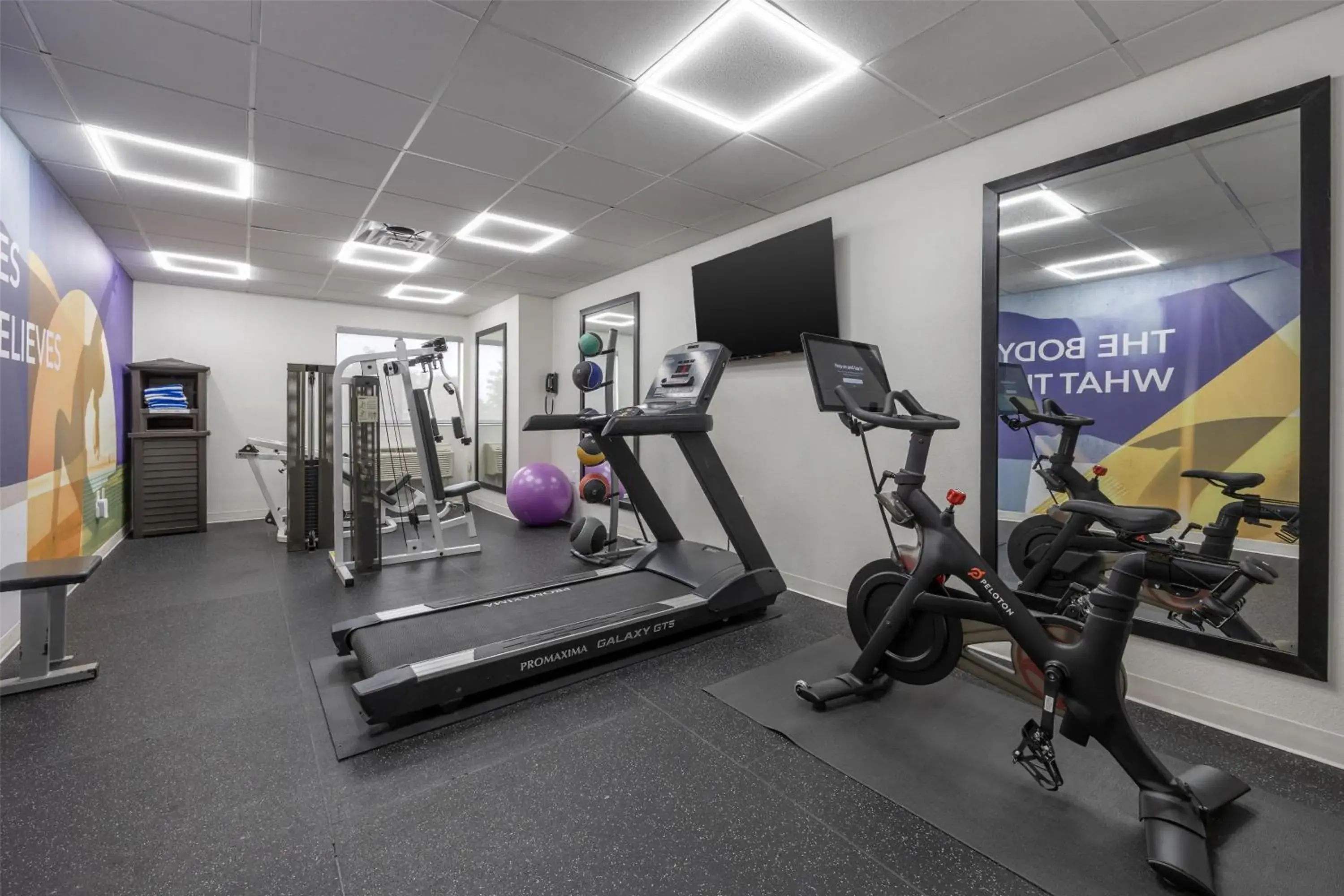 Fitness centre/facilities in Best Western Bolingbrook Hotel Fitness centre/facilities in Best Western Bolingbrook Hotel