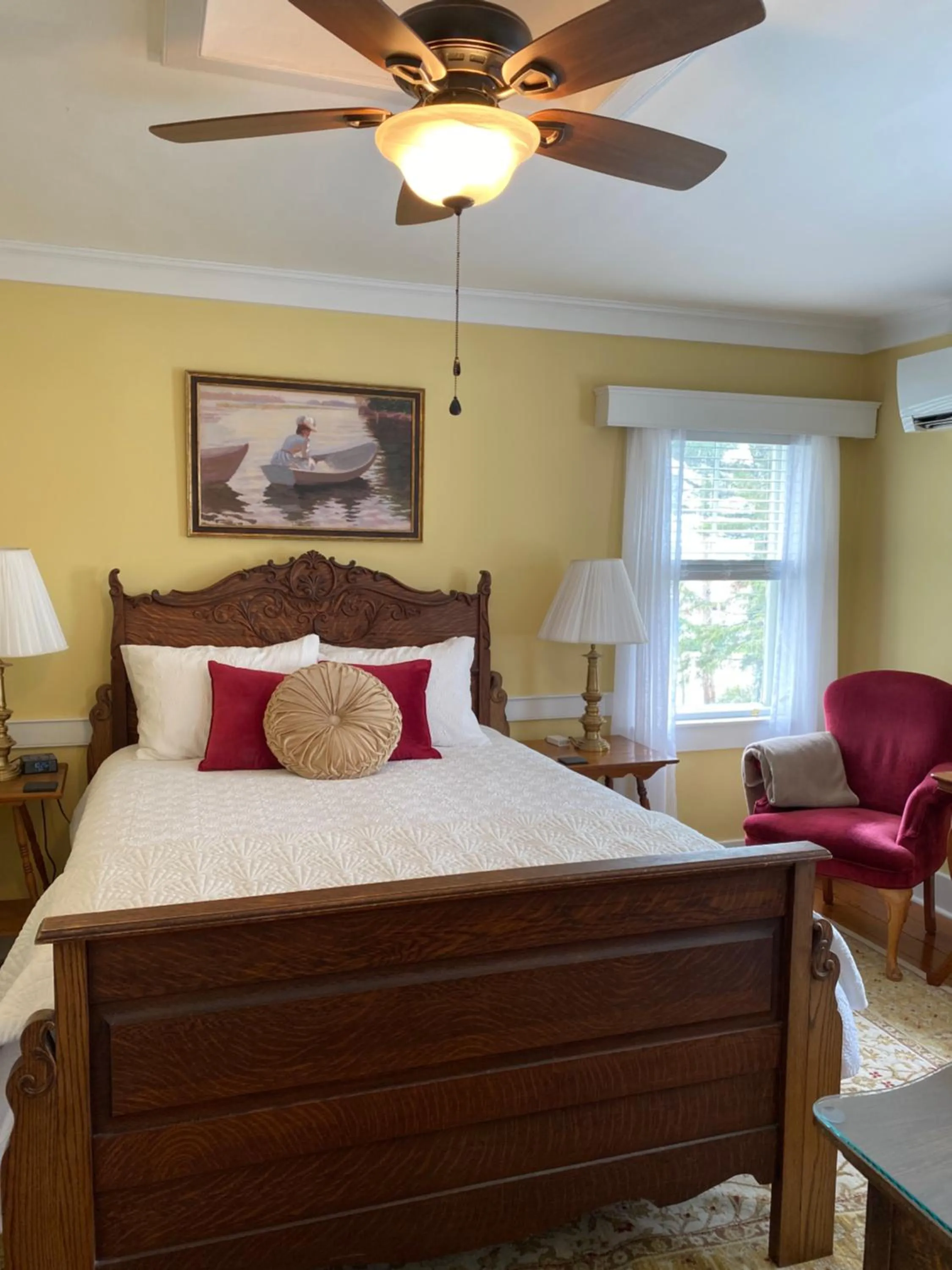 Bedroom, Bed in Spouter Inn Bed & Breakfast