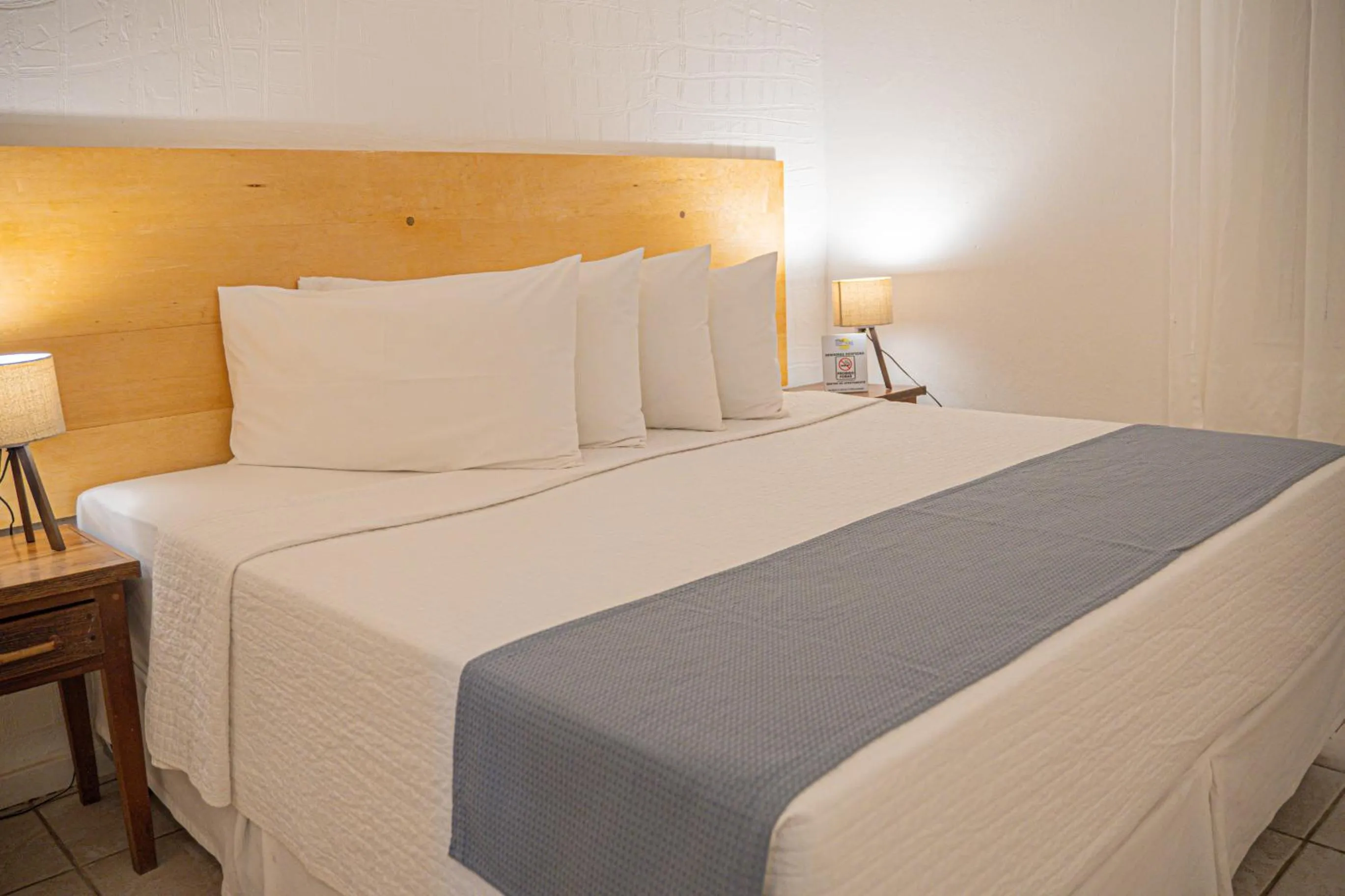 Bed in Saint Tropez Praia Hotel