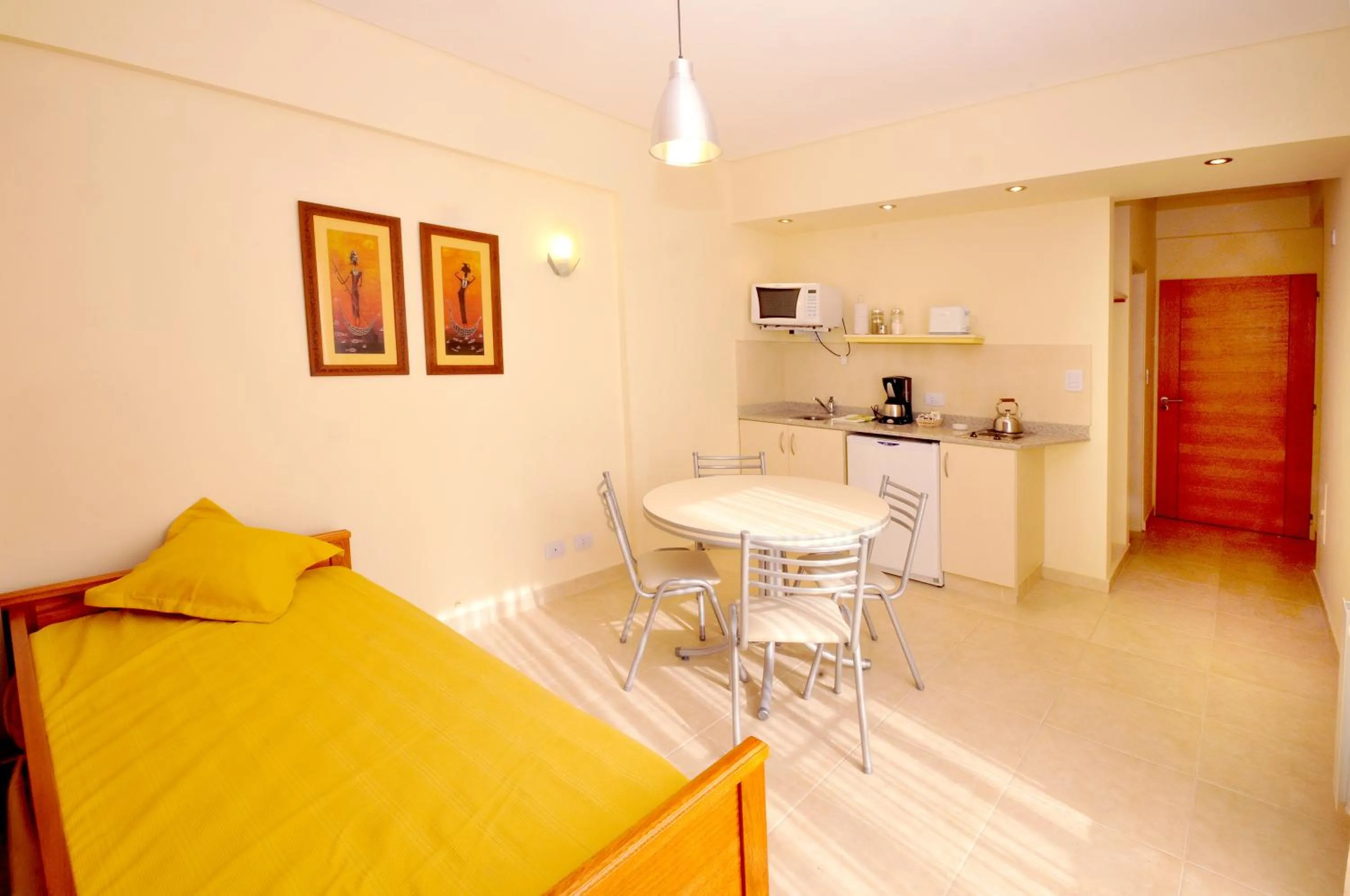 Kitchen or kitchenette in Orion Apartamentos