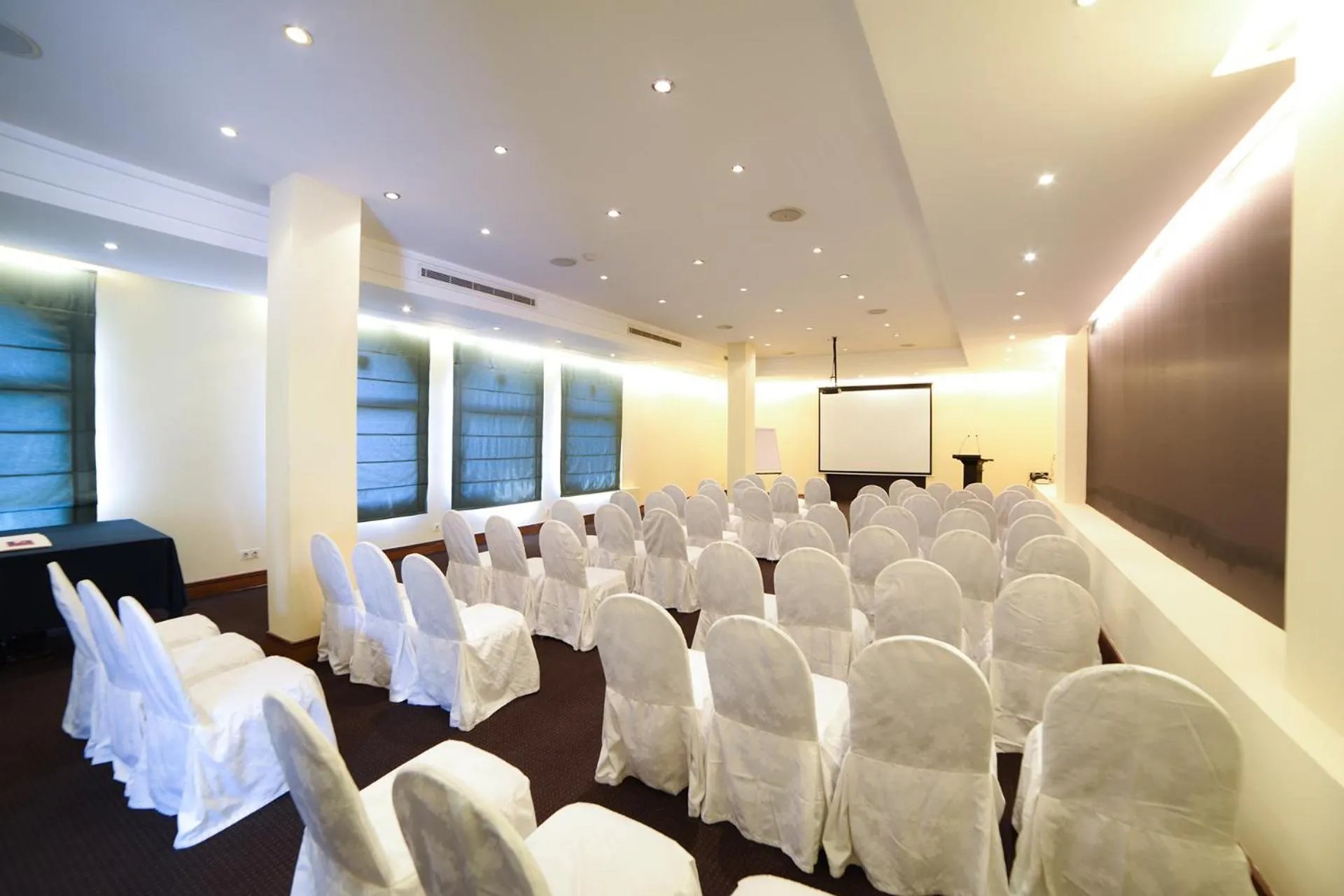 Meeting/conference room in Portemilio Hotel & Resort