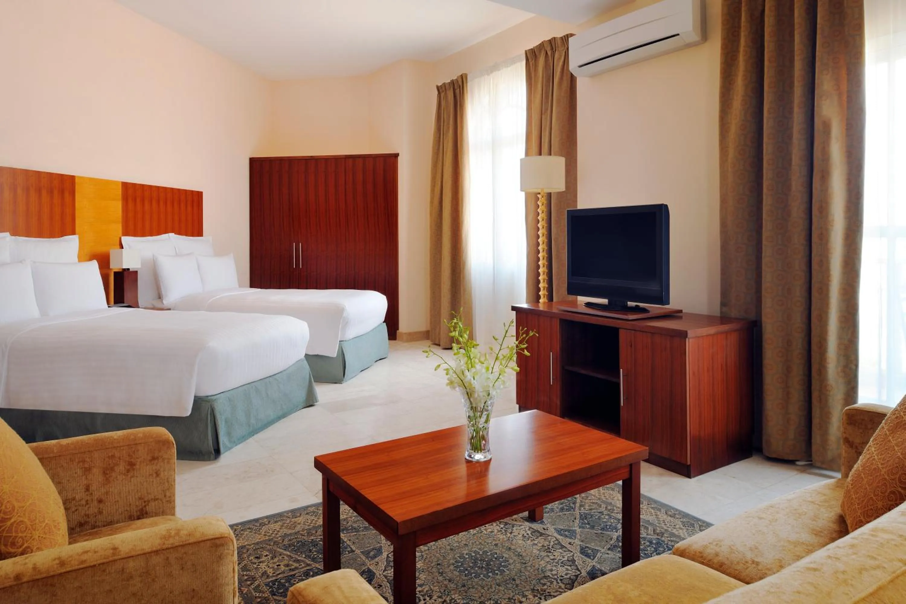Bedroom, Bed in Wyndham Garden Salalah Mirbat
