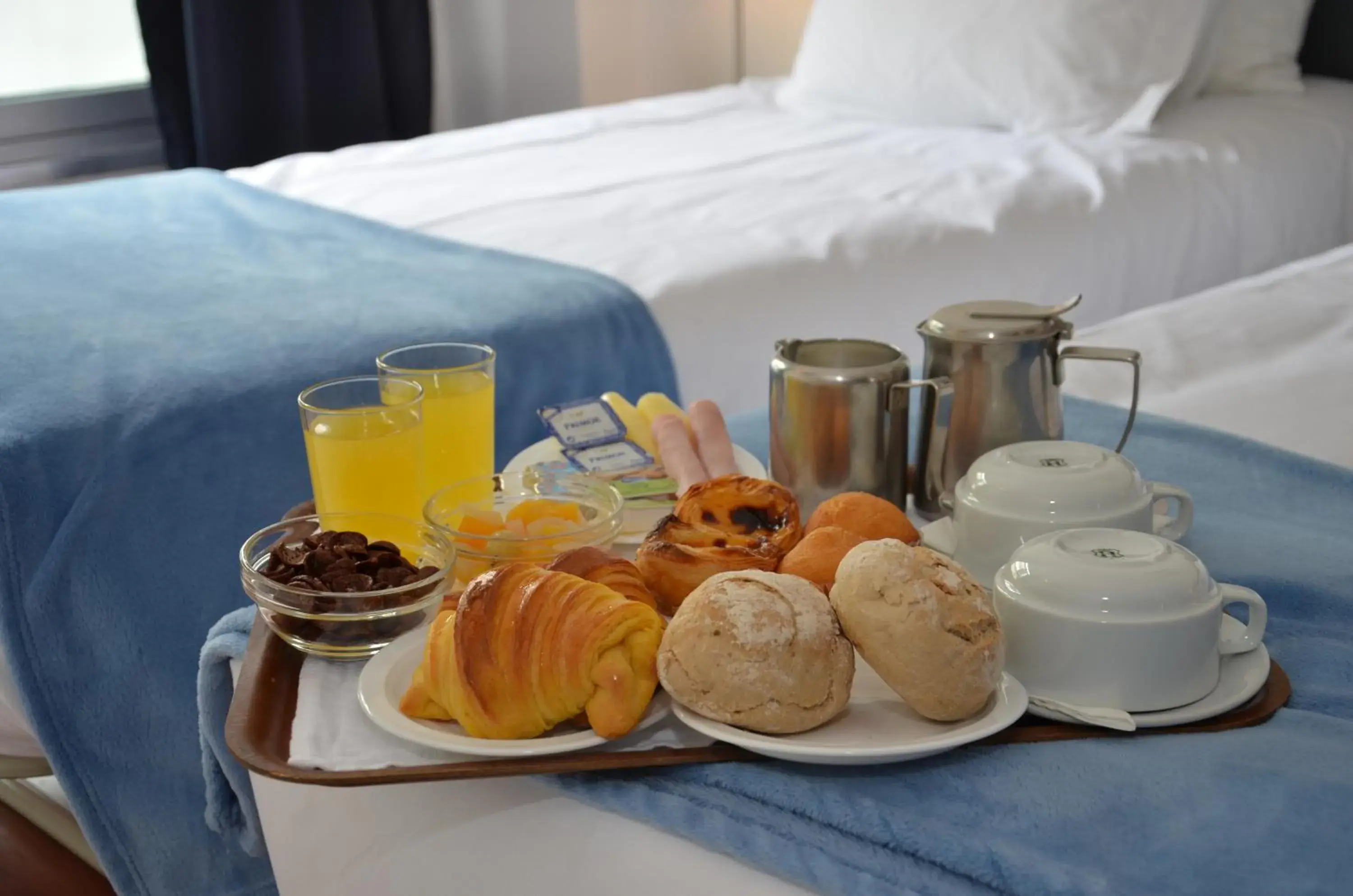 Food and drinks in Hotel Girassol Food and drinks in Hotel Girassol