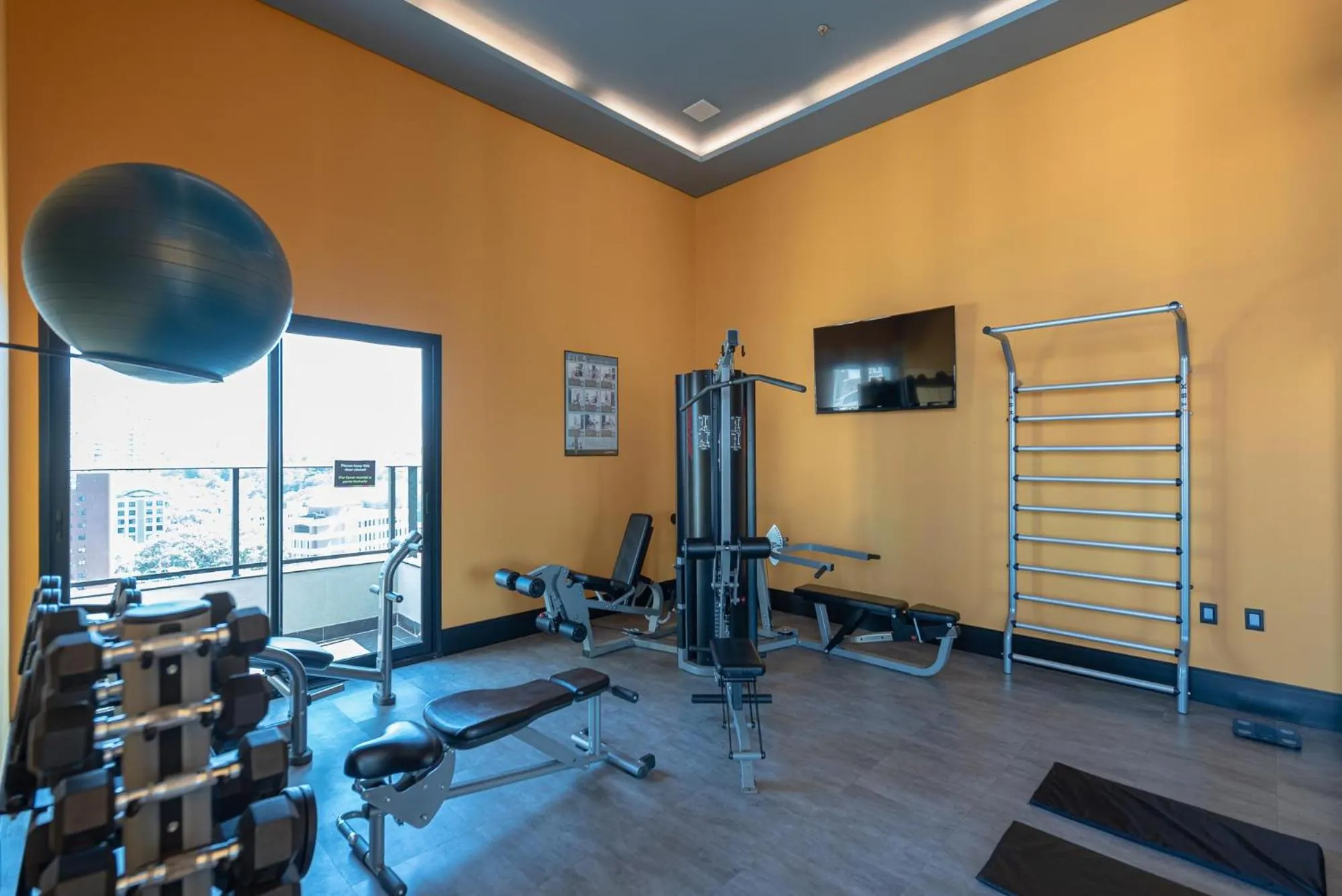 Fitness centre/facilities in I am Design Hotel Campinas by Hotelaria Brasil