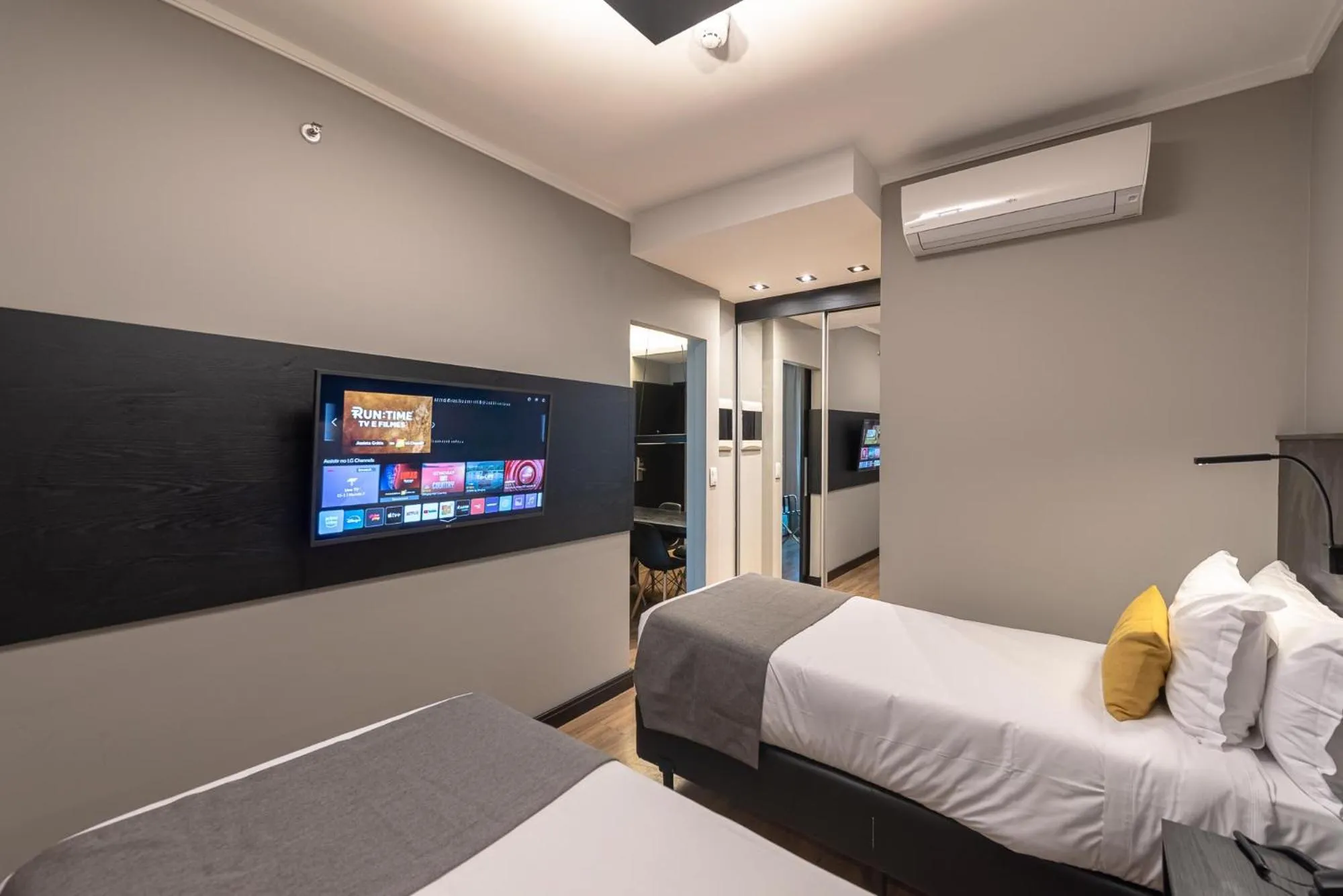 Bedroom, Bed in I am Design Hotel Campinas by Hotelaria Brasil