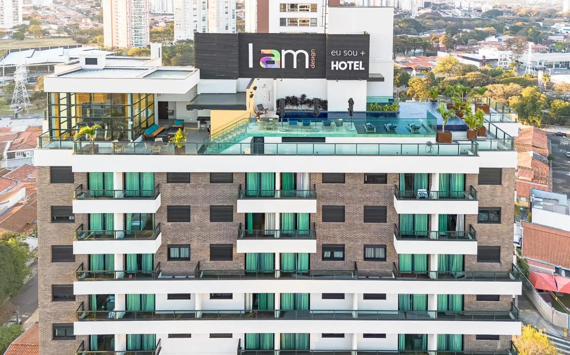 Bird's eye view in I am Design Hotel Campinas by Hotelaria Brasil Bird's eye view in I am Design Hotel Campinas by Hotelaria Brasil