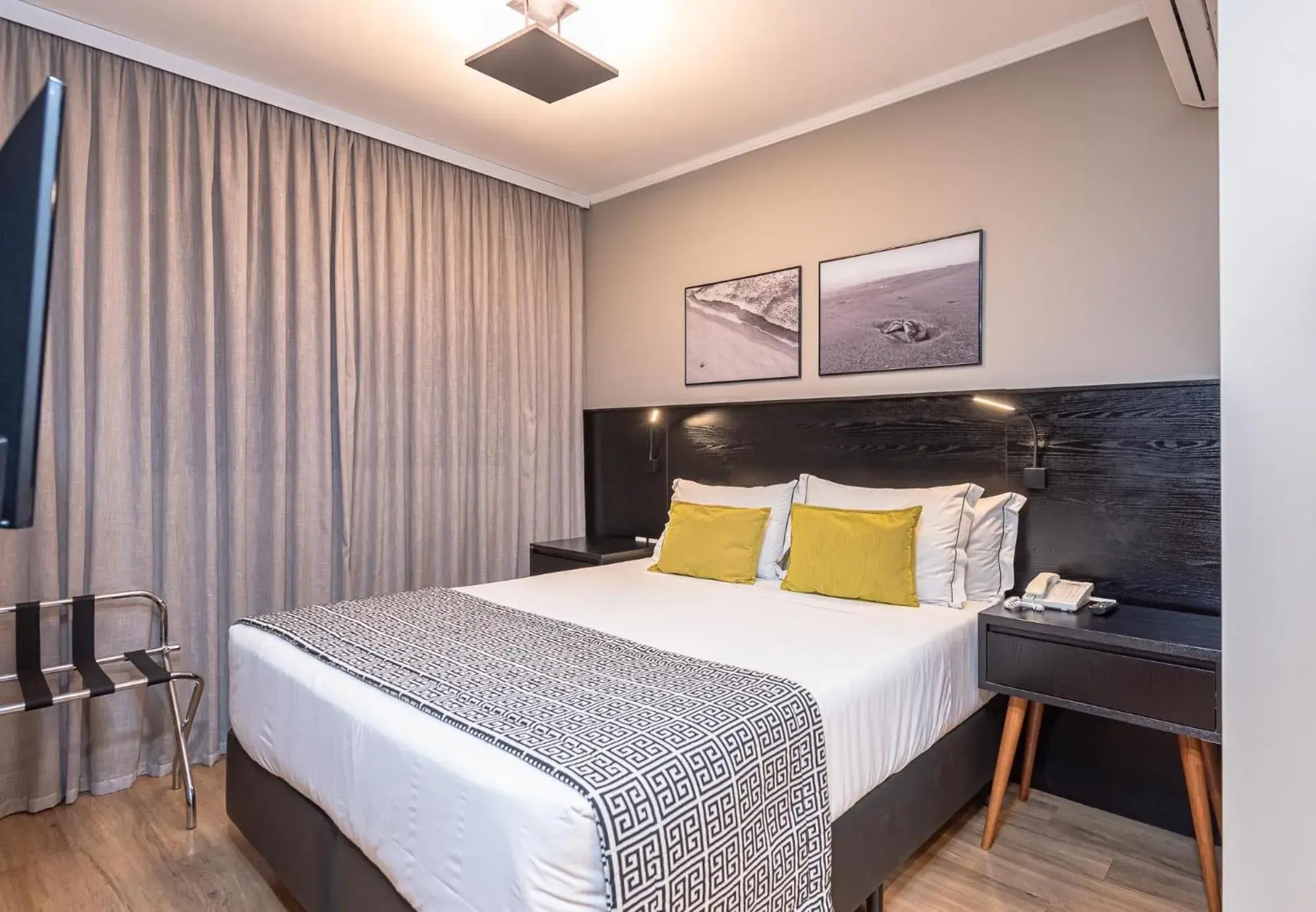 Bedroom, Bed in I am Design Hotel Campinas by Hotelaria Brasil Bedroom, Bed in I am Design Hotel Campinas by Hotelaria Brasil