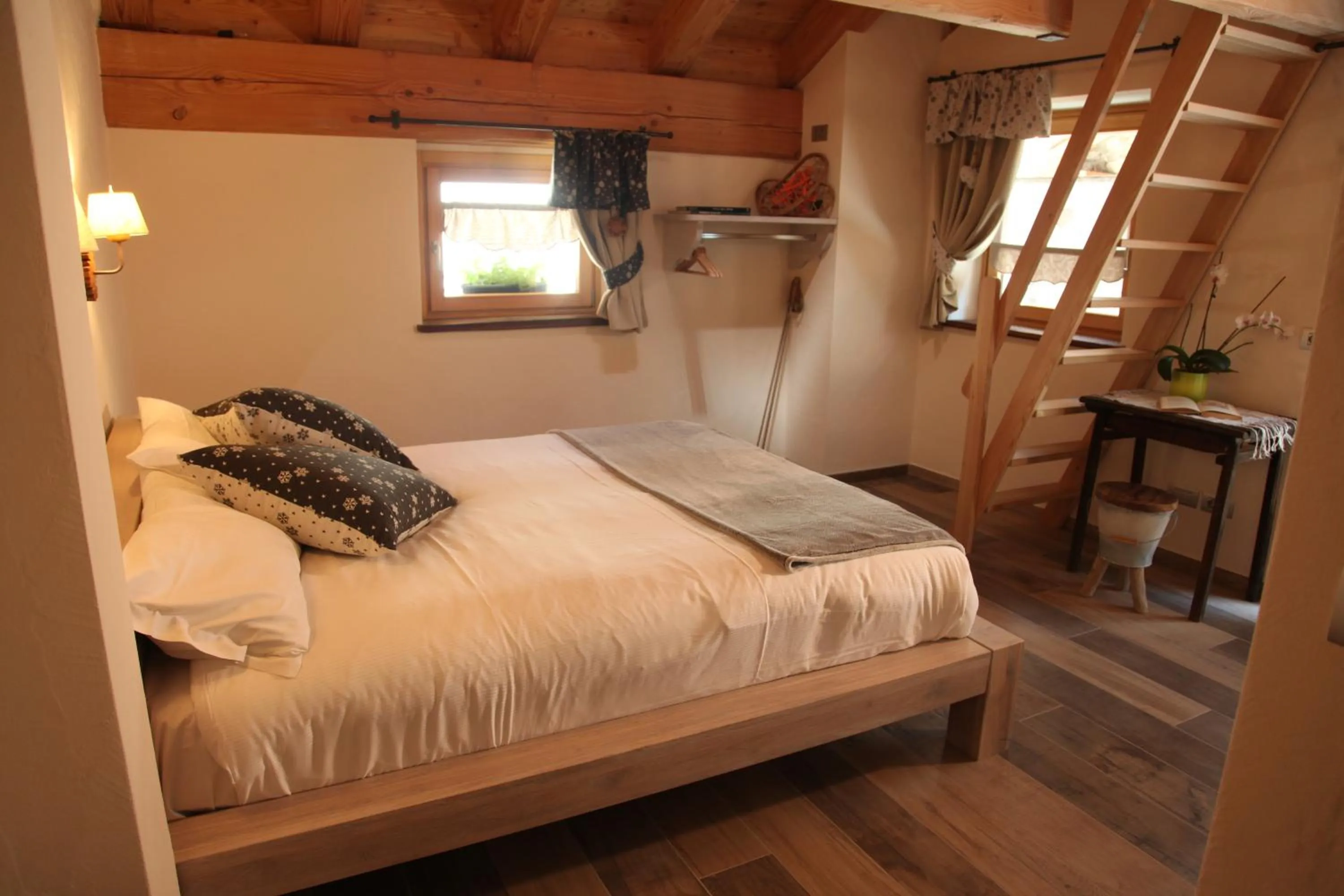 Bedroom, Bed in Mi Casa Tu Casa