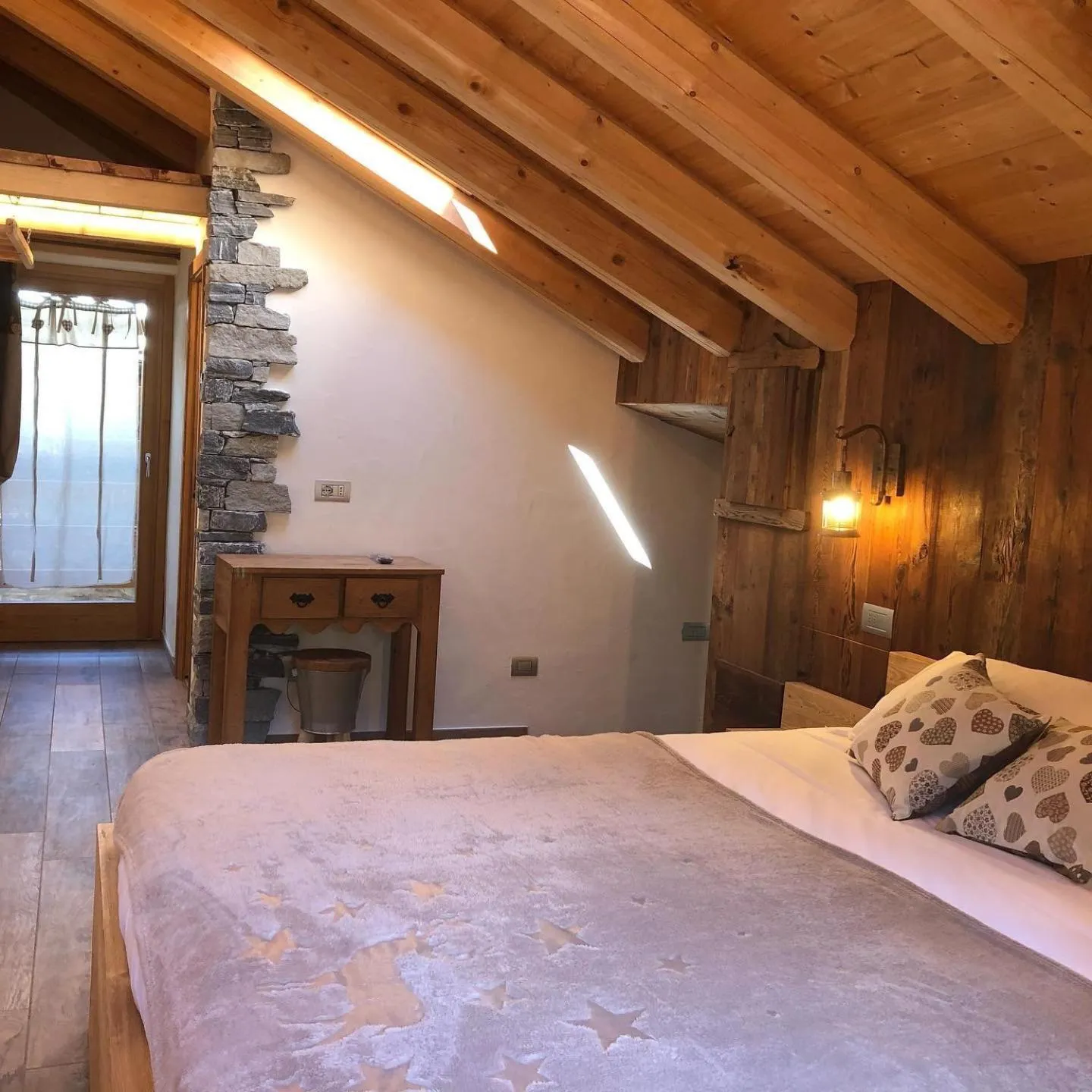 Bedroom, Bed in Mi Casa Tu Casa