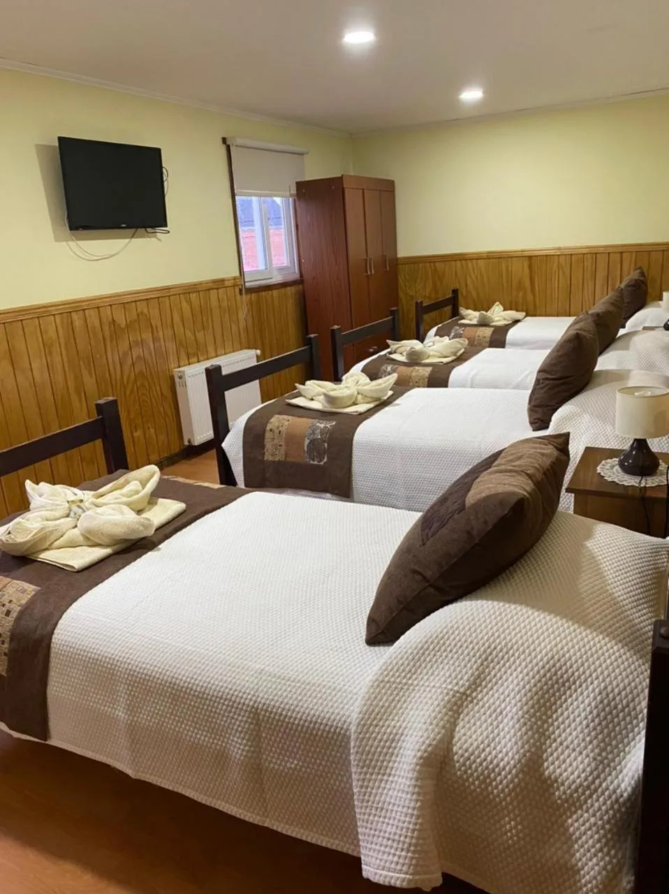 Quadruple Room in Hostal America en Puerto Natales