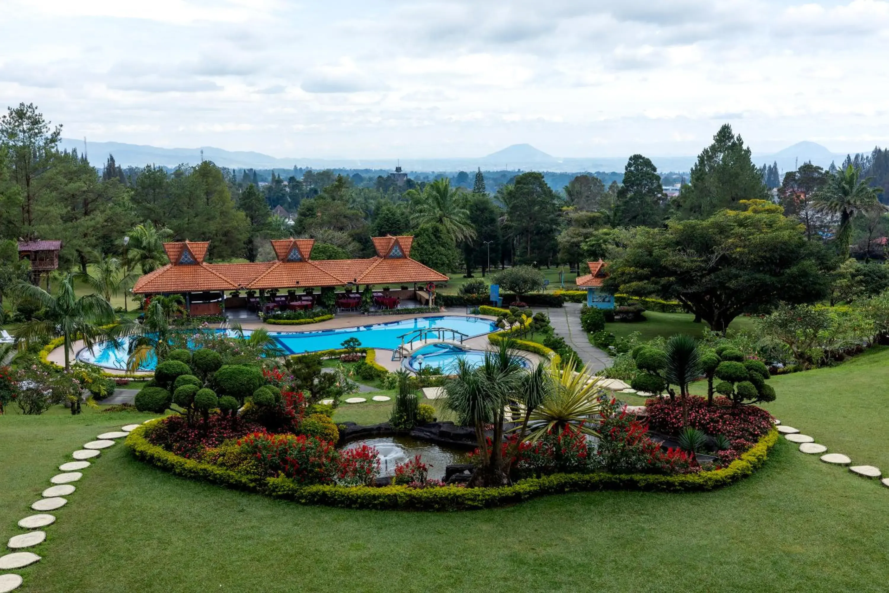 Swimming pool in Sinabung Hills Berastagi Swimming pool in Sinabung Hills Berastagi